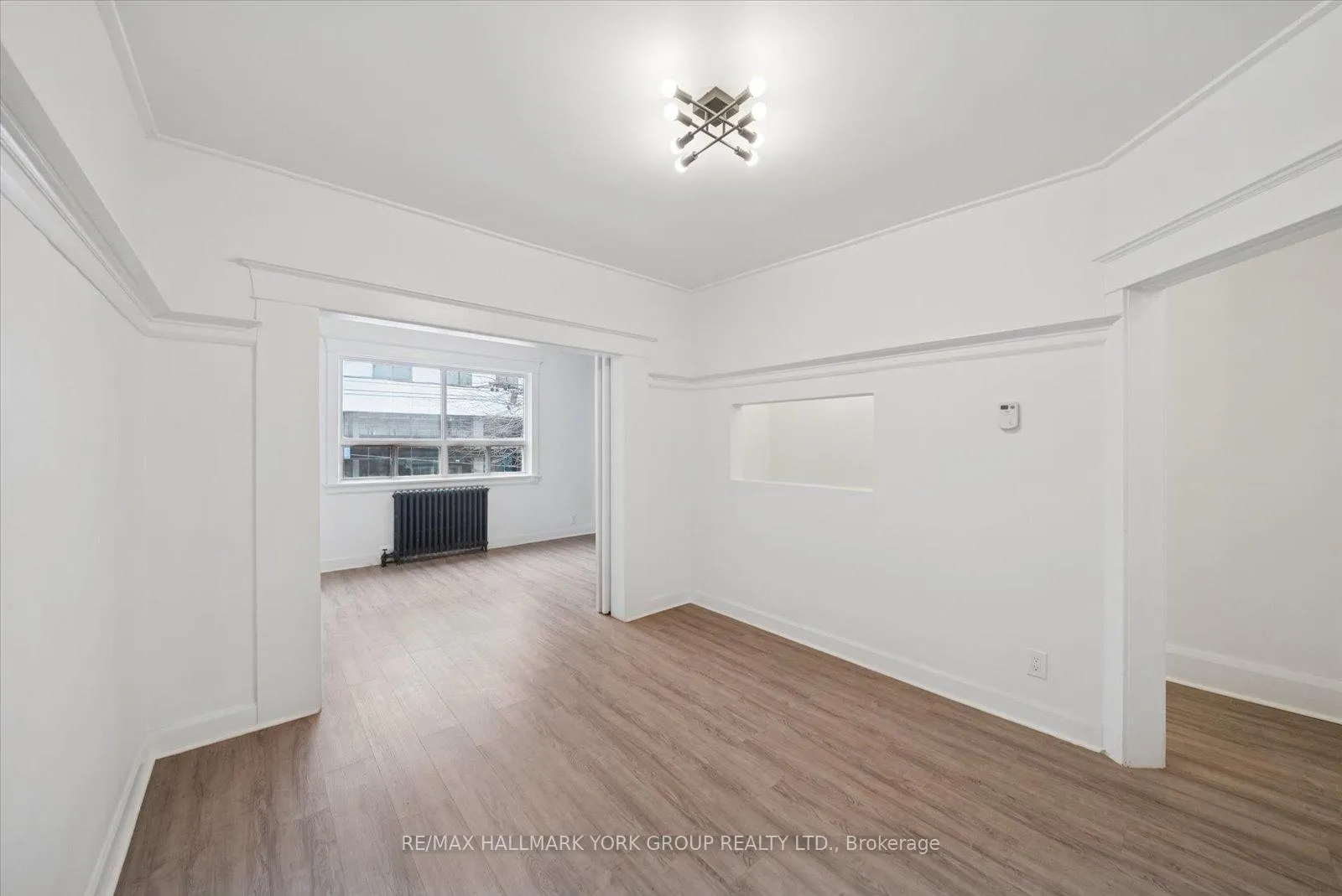 Photo 4 of Unit Unit A, 1578 Queen Street, Toronto, Greenwood-Coxwell — HOMEH