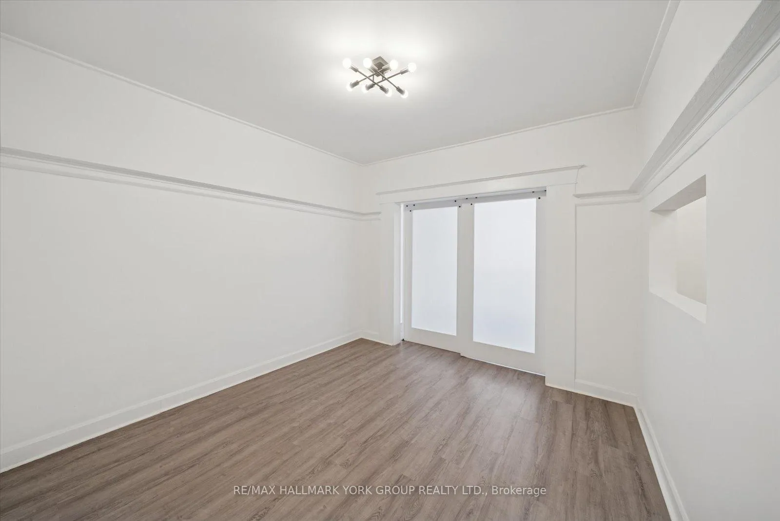 Photo 10 of Unit Unit A, 1578 Queen Street, Toronto, Greenwood-Coxwell — HOMEH