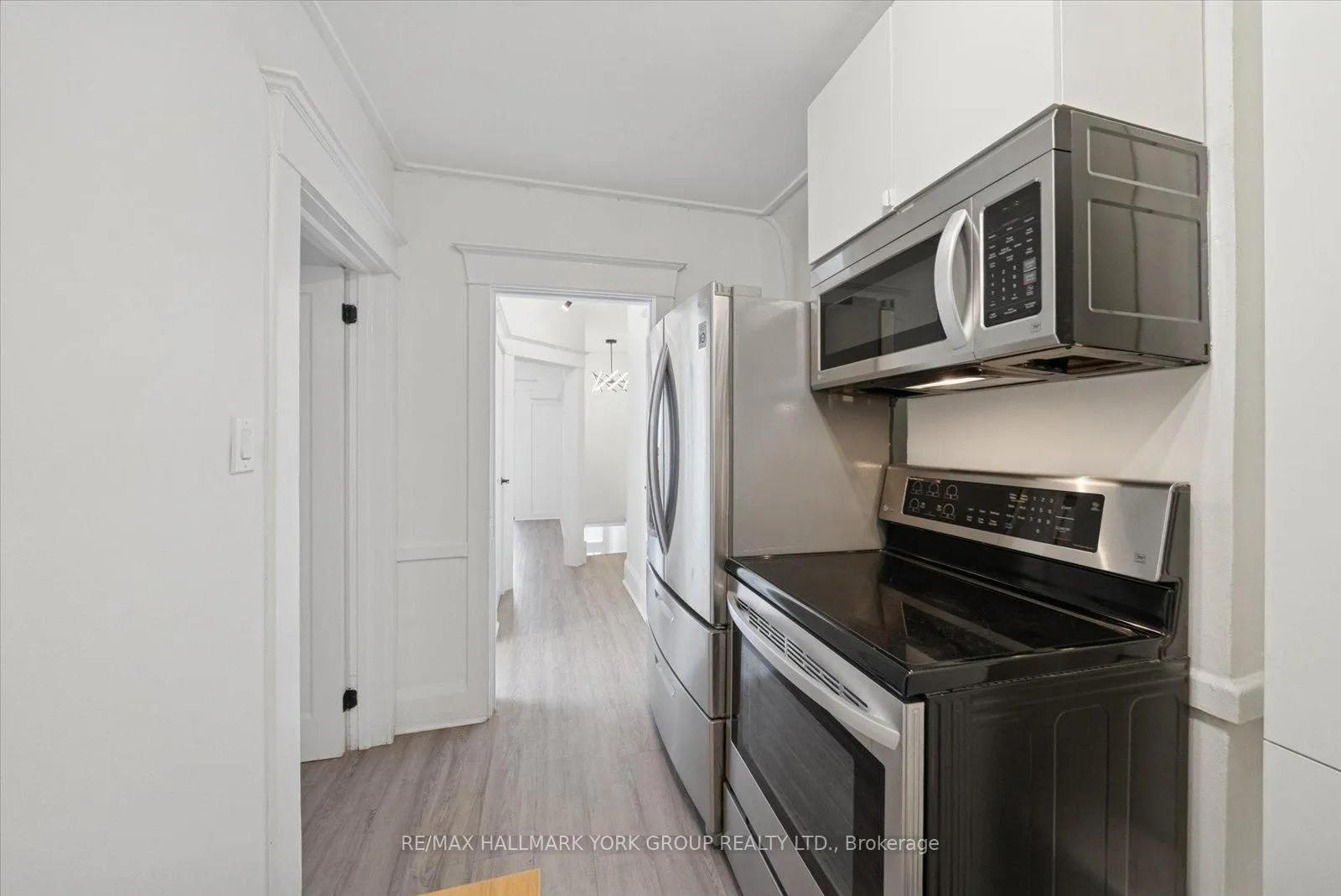 Photo 12 of Unit Unit A, 1578 Queen Street, Toronto, Greenwood-Coxwell — HOMEH