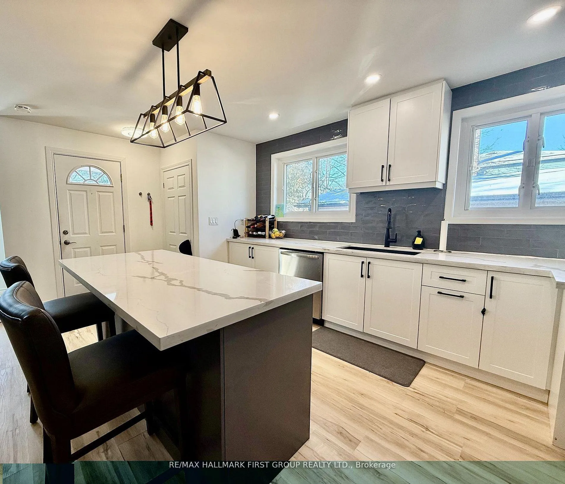 Photo 7 of 851 Bem Avenue, Pickering, Bay Ridges — HOMEH