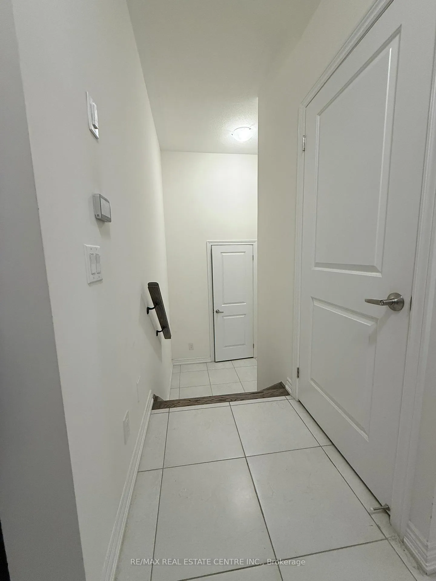 Photo 4 of 151 Broadacre Drive, Kitchener — HOMEH