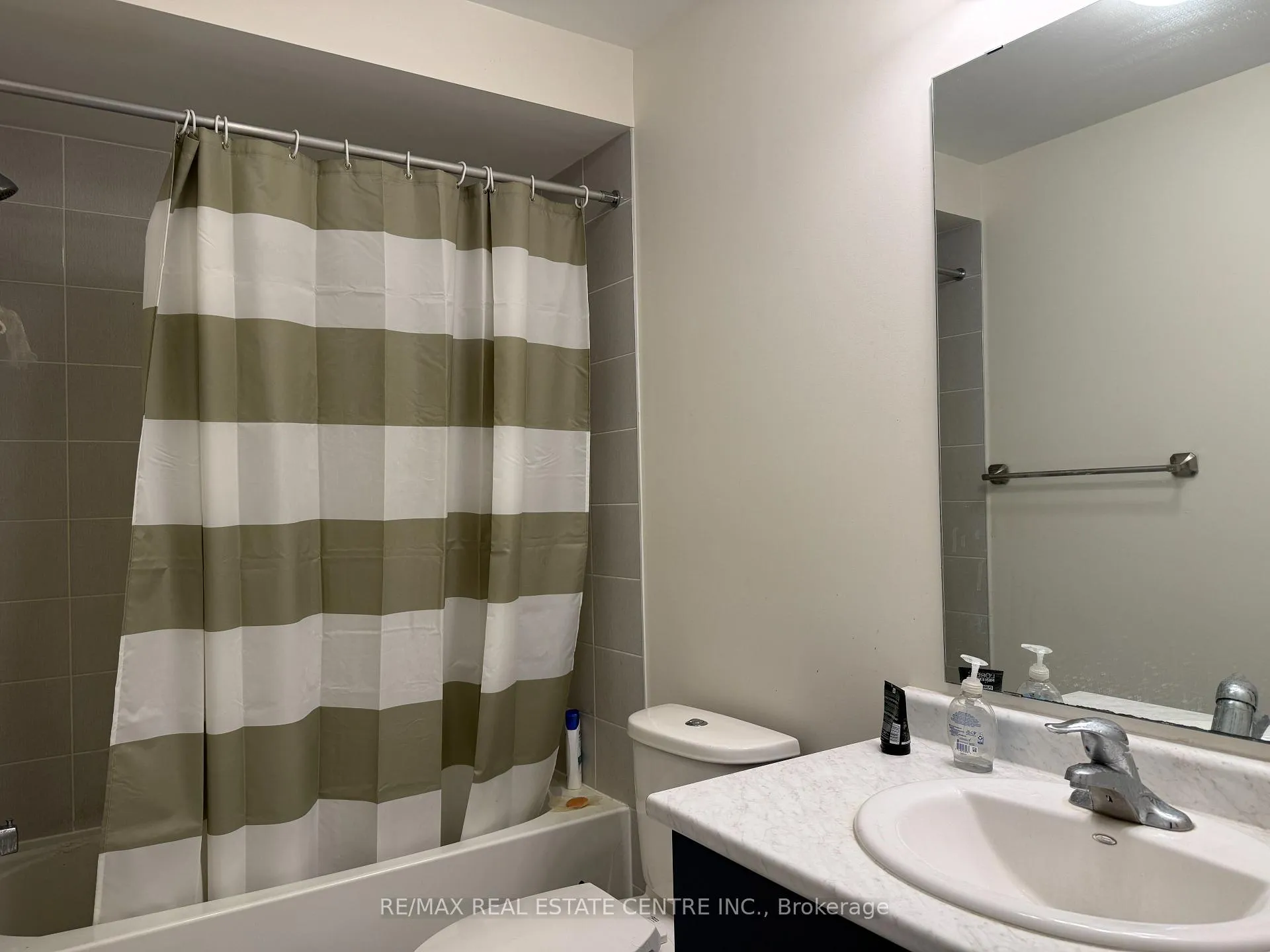 Photo 17 of 151 Broadacre Drive, Kitchener — HOMEH