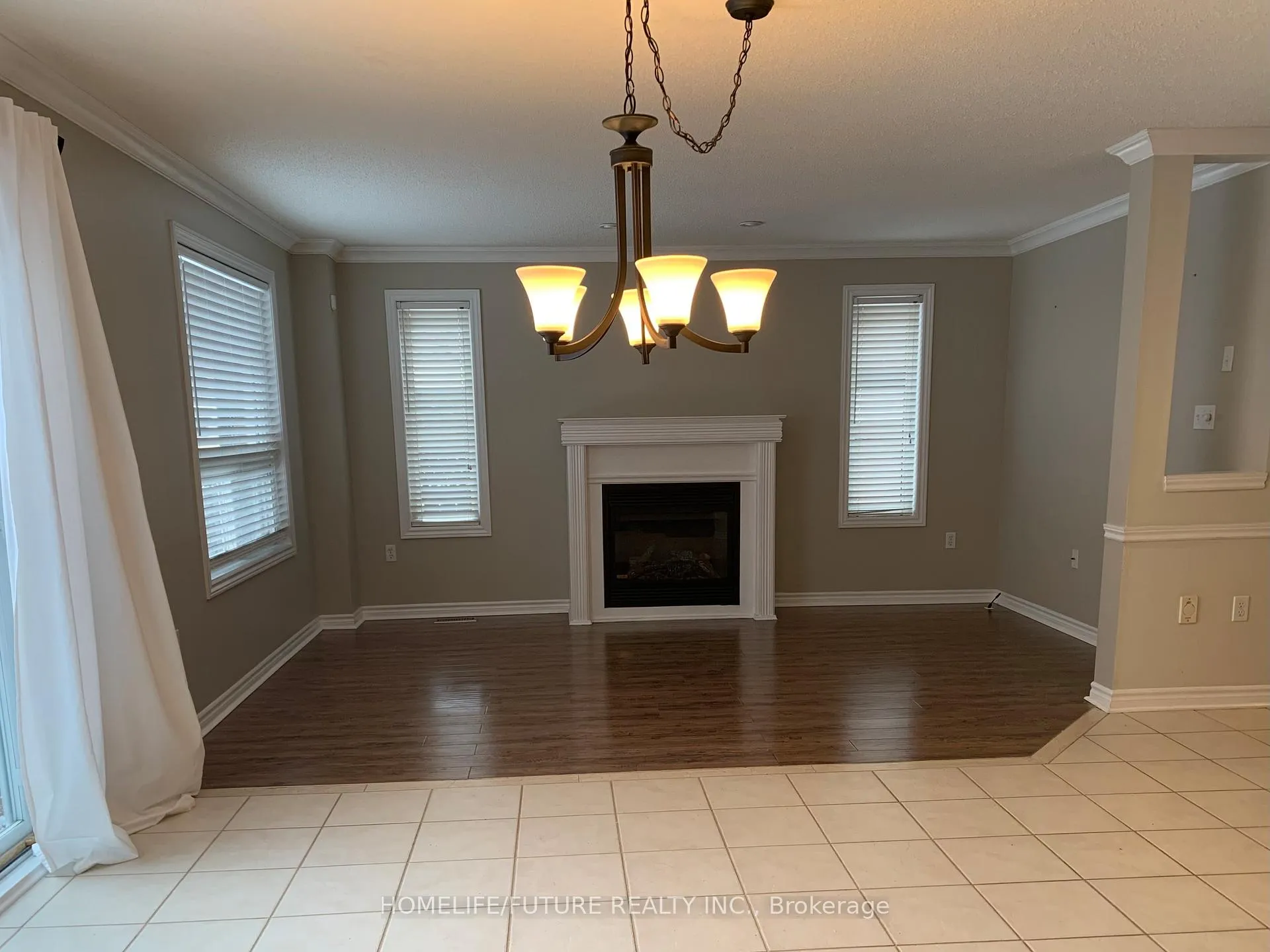 Photo 3 of 114 Nicholson Drive, Barrie, Ardagh — HOMEH