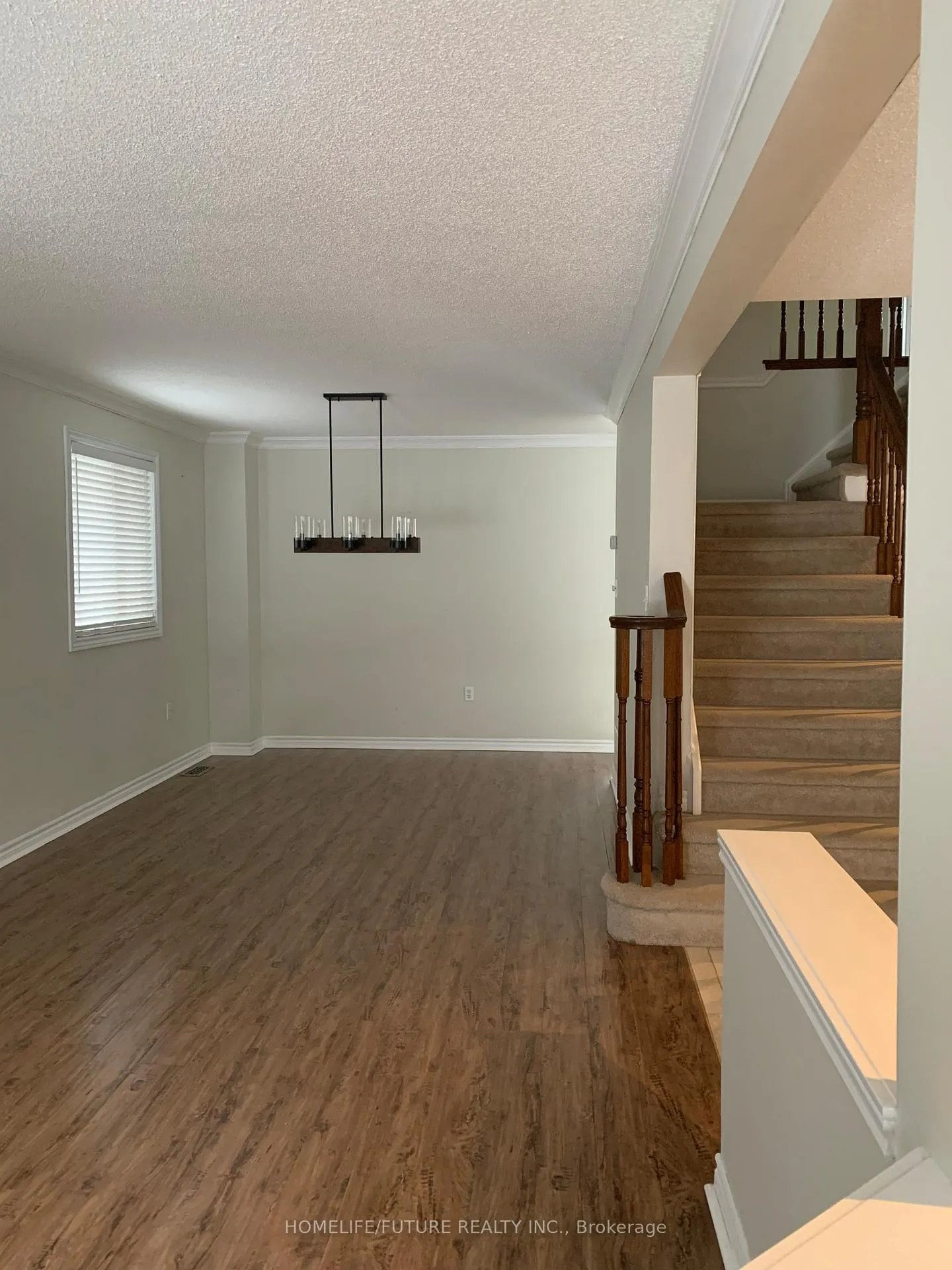 Photo 5 of 114 Nicholson Drive, Barrie, Ardagh — HOMEH