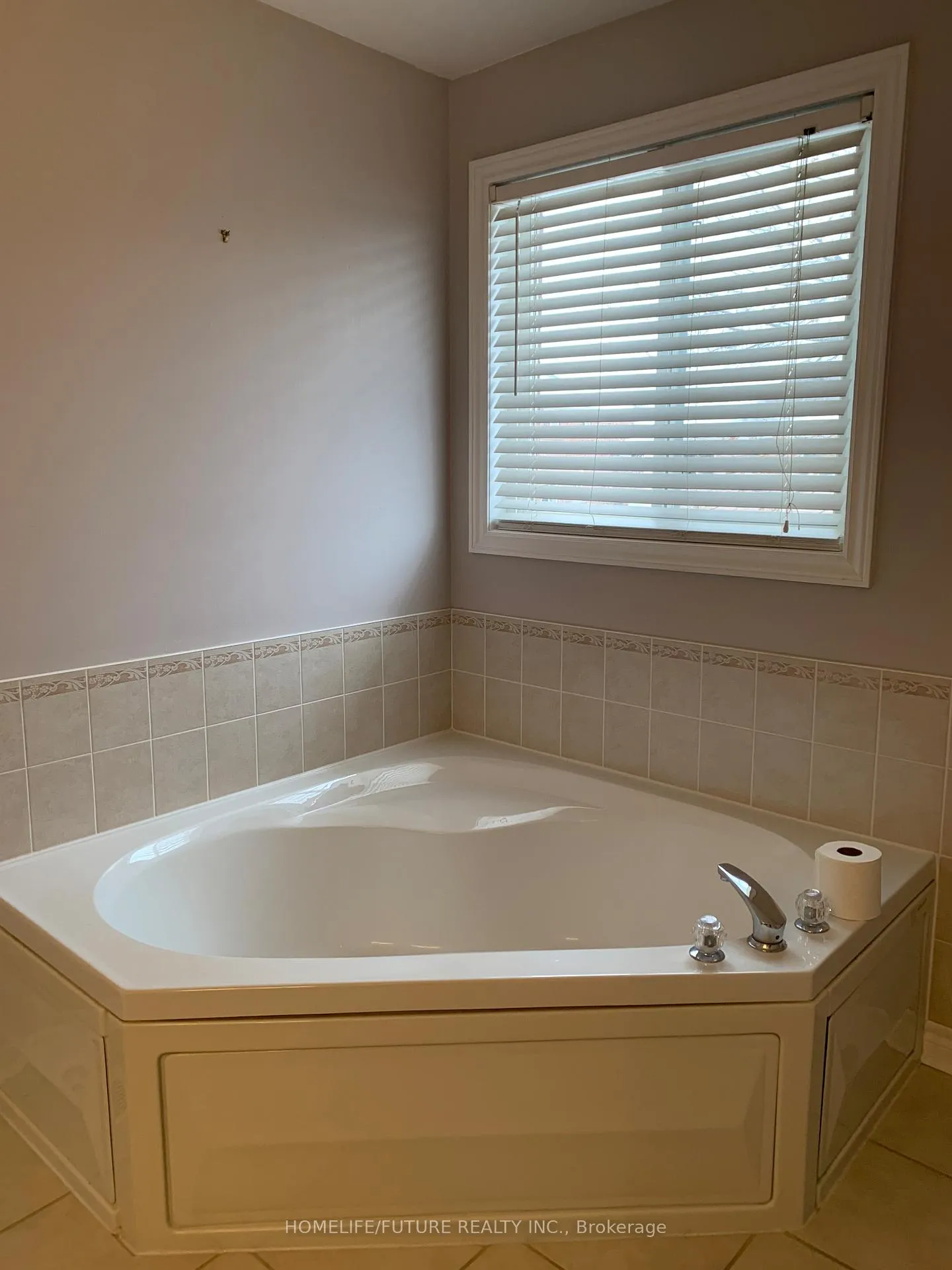 Photo 9 of 114 Nicholson Drive, Barrie, Ardagh — HOMEH