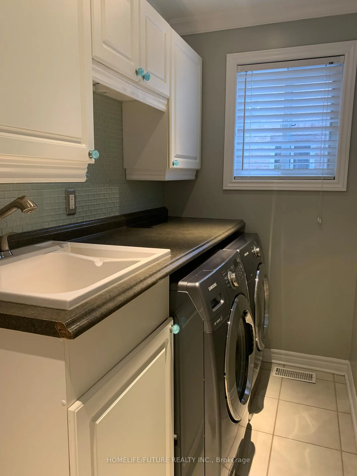Photo 11 of 114 Nicholson Drive, Barrie, Ardagh — HOMEH