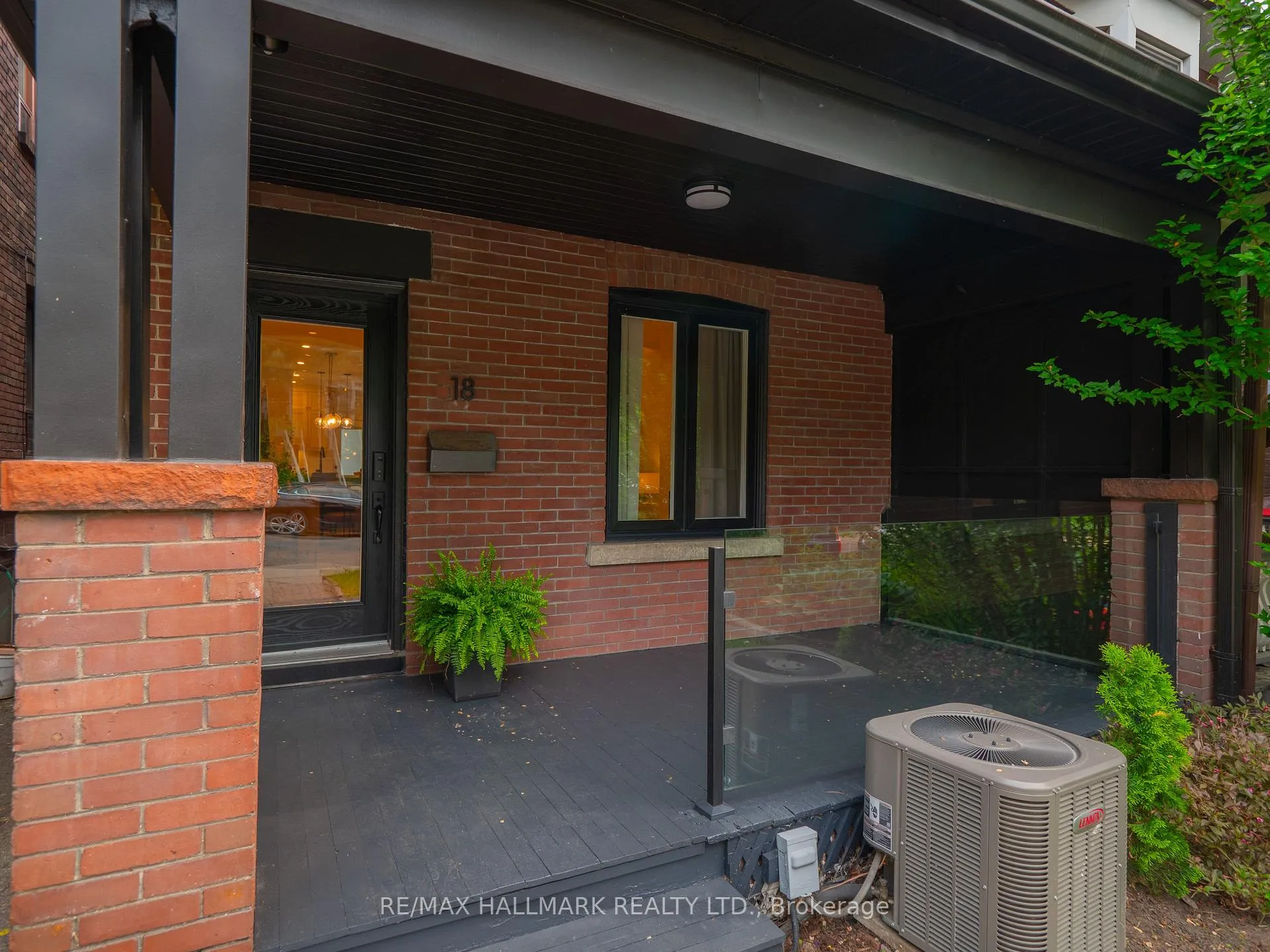Photo 2 of 18 Millbrook Crescent, Toronto, North Riverdale — HOMEH