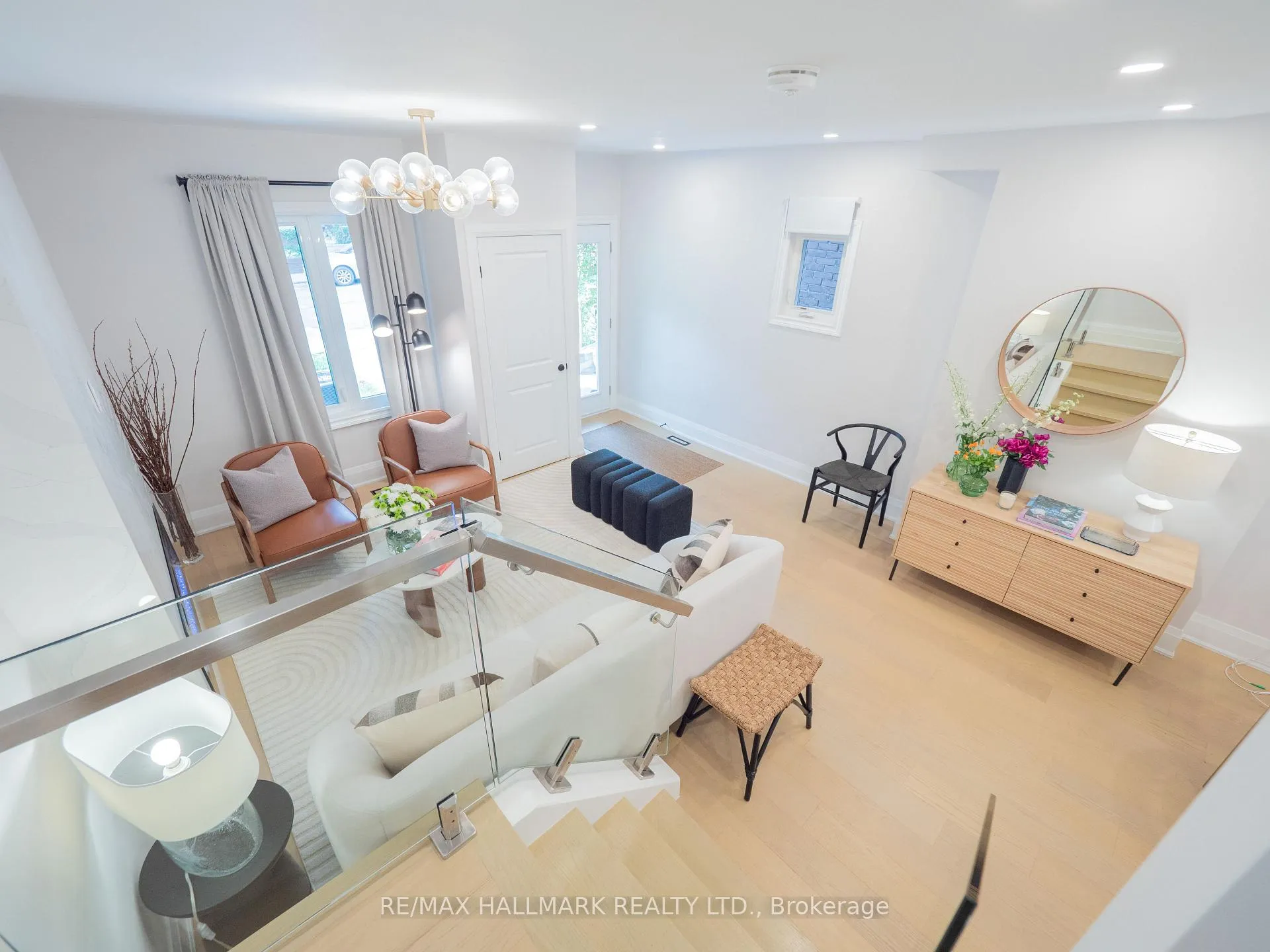 Photo 9 of 18 Millbrook Crescent, Toronto, North Riverdale — HOMEH