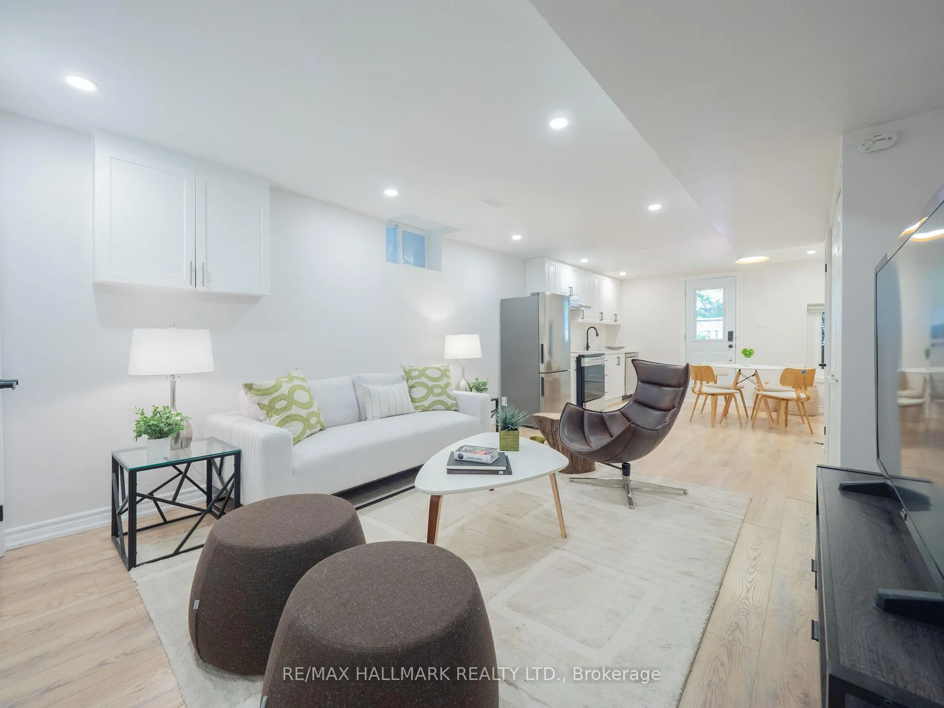 Photo 28 of 18 Millbrook Crescent, Toronto, North Riverdale — HOMEH