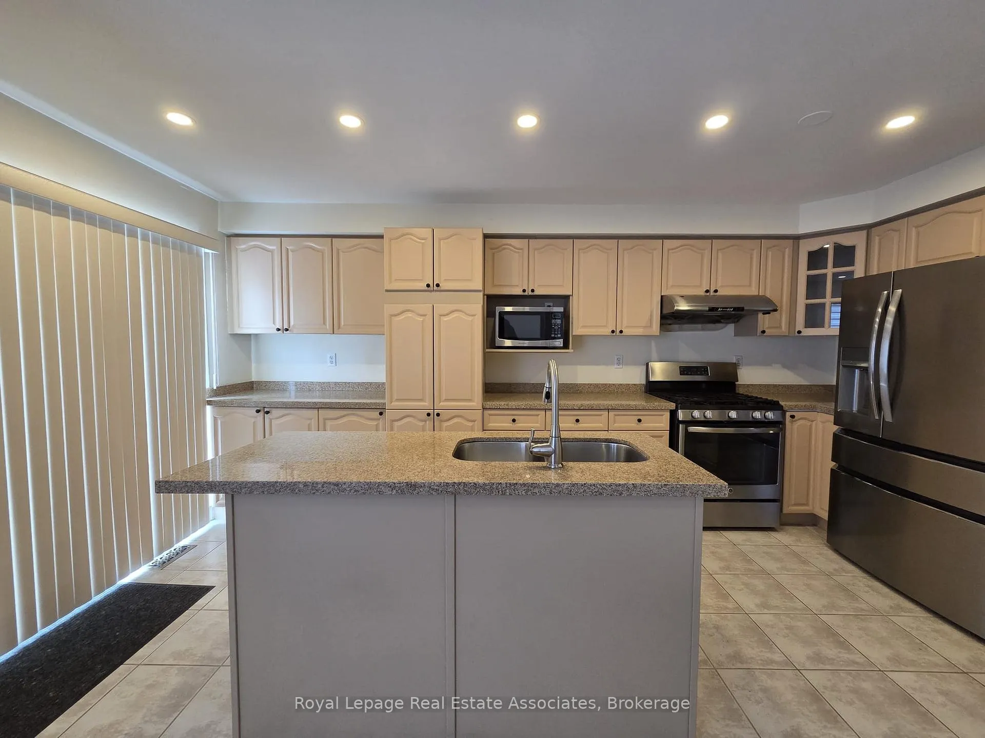 Photo 15 of 1546 Harwood Drive, Milton, Clarke — HOMEH