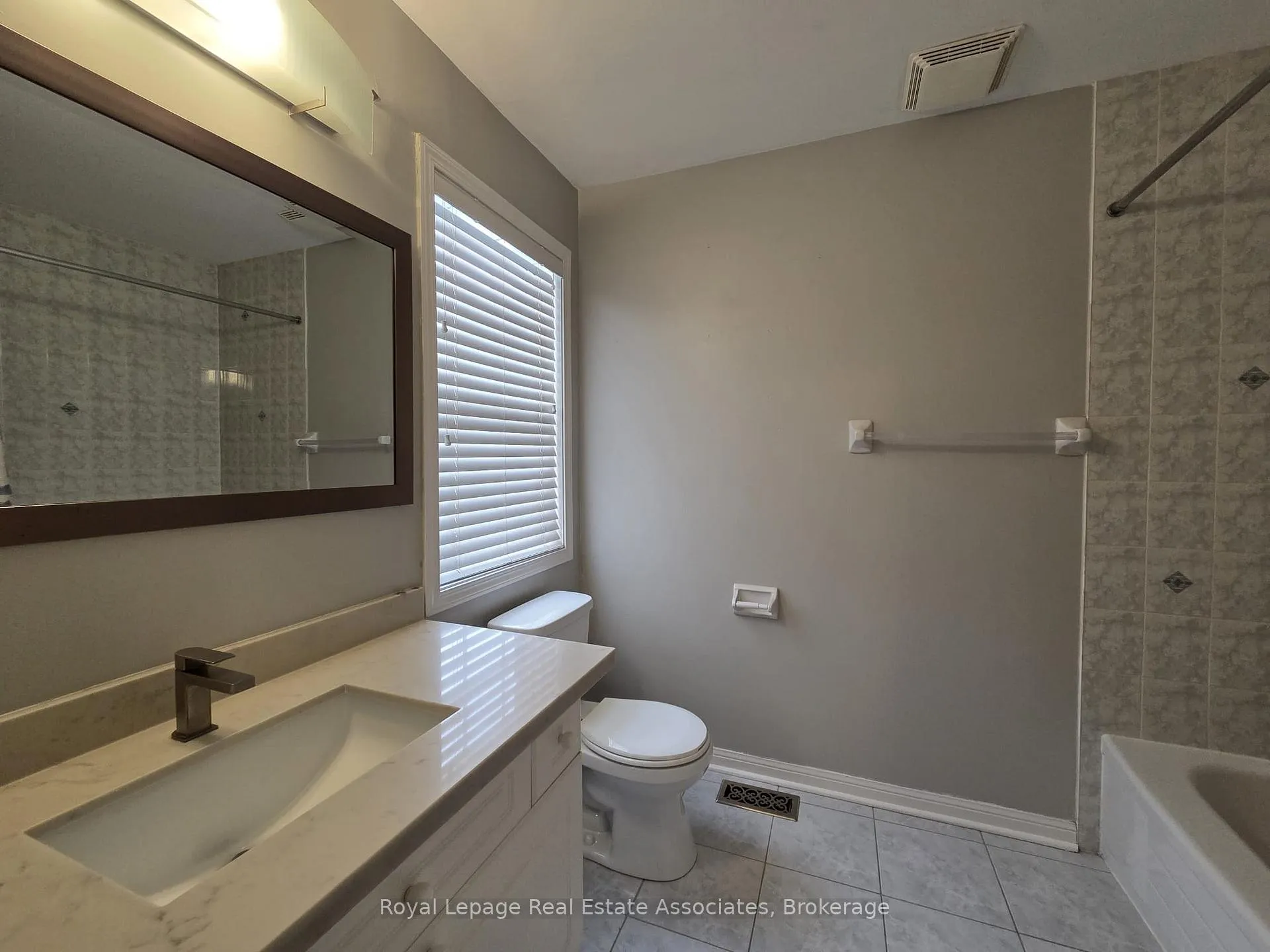 Photo 28 of 1546 Harwood Drive, Milton, Clarke — HOMEH