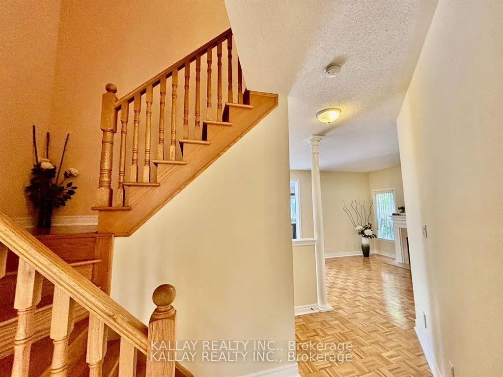 Photo 4 of 27 Pietro Drive, Vaughan, Vellore Village — HOMEH