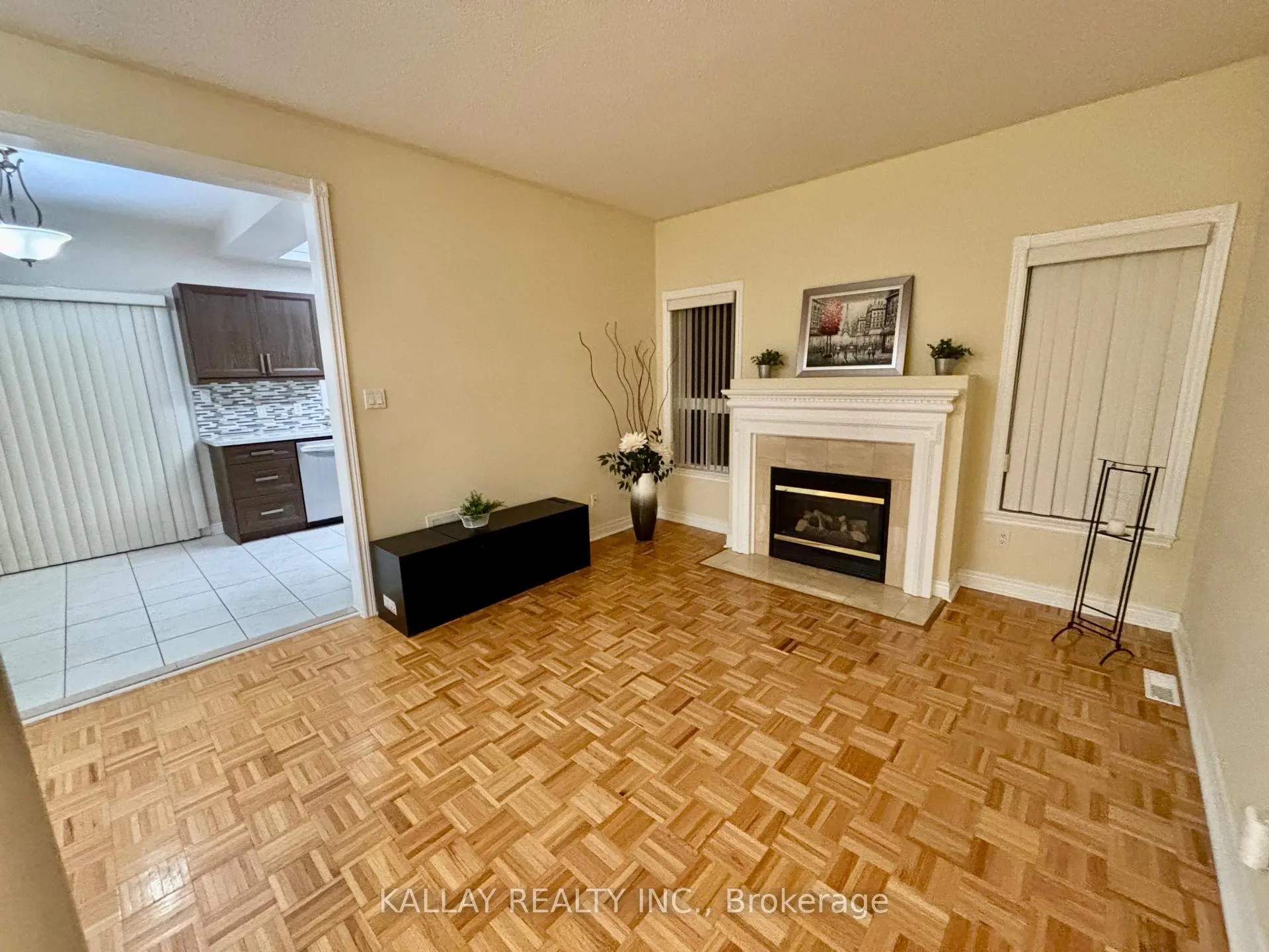 Photo 7 of 27 Pietro Drive, Vaughan, Vellore Village — HOMEH