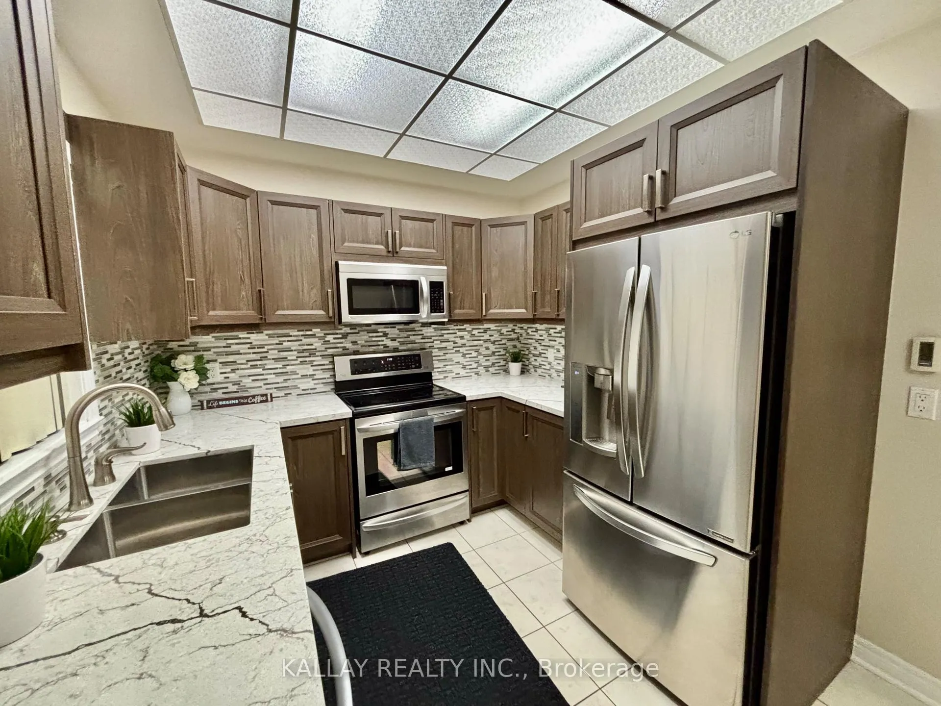 Photo 20 of 27 Pietro Drive, Vaughan, Vellore Village — HOMEH