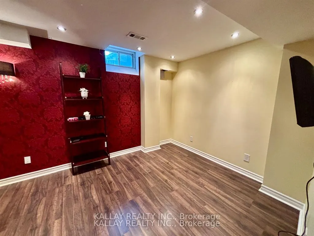 Photo 41 of 27 Pietro Drive, Vaughan, Vellore Village — HOMEH