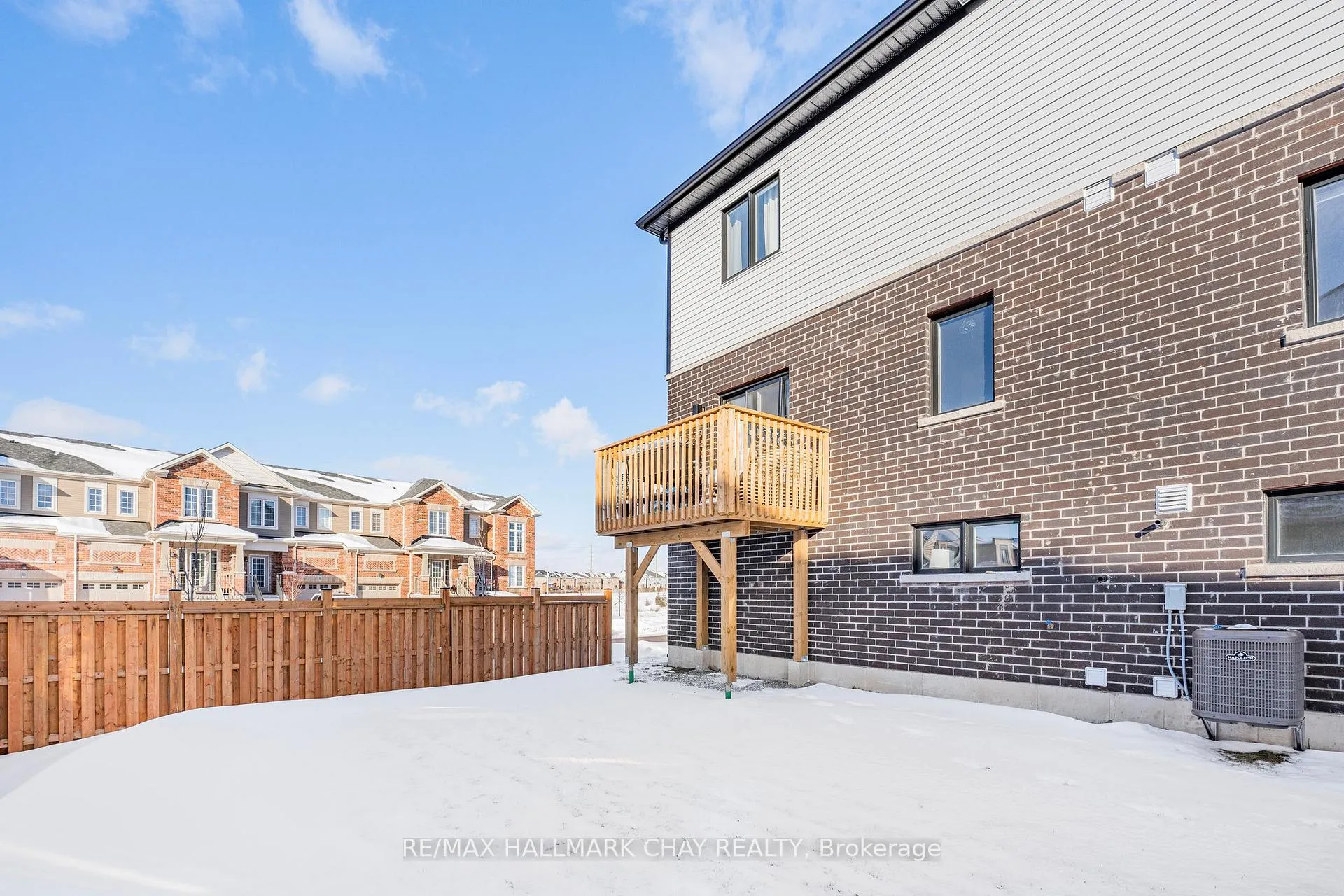 Photo 25 of 202 Prince William Way, Barrie, Innis-Shore — HOMEH