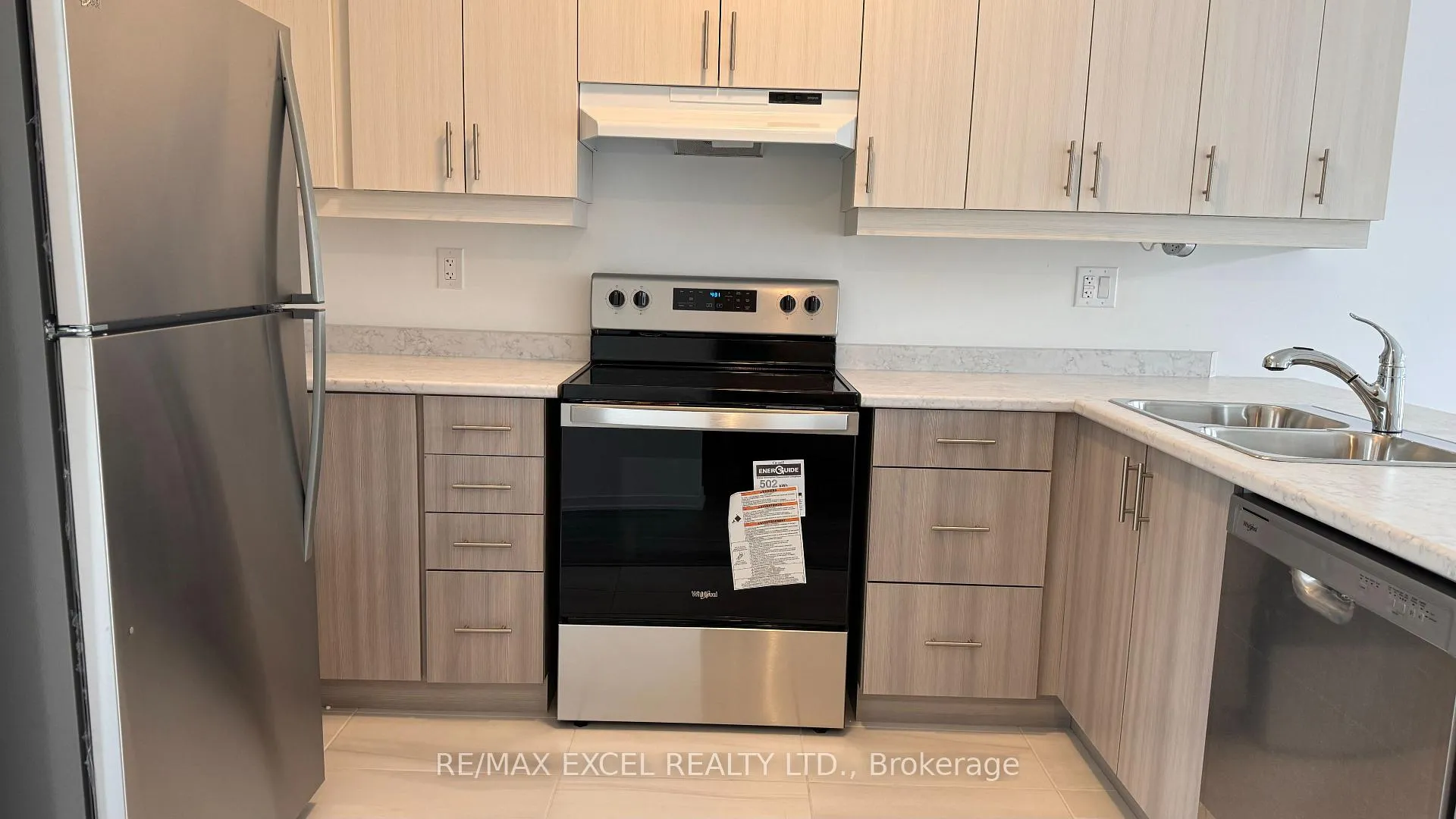 Photo 3 of 783 stanstead Path, Oshawa, Samac — HOMEH