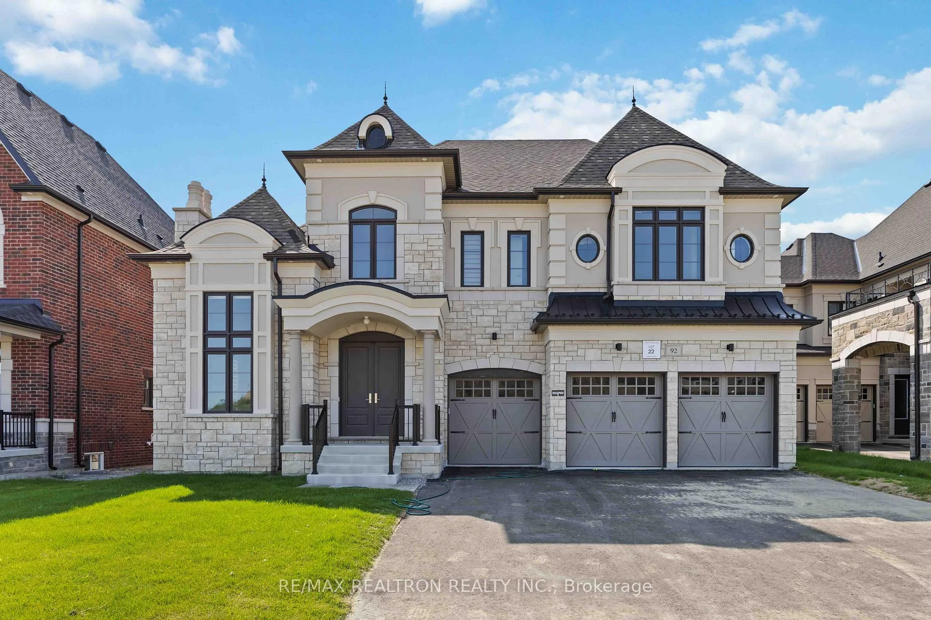 Photo 1 of 92 Sunny Acre Crescent, King, King City — HOMEH