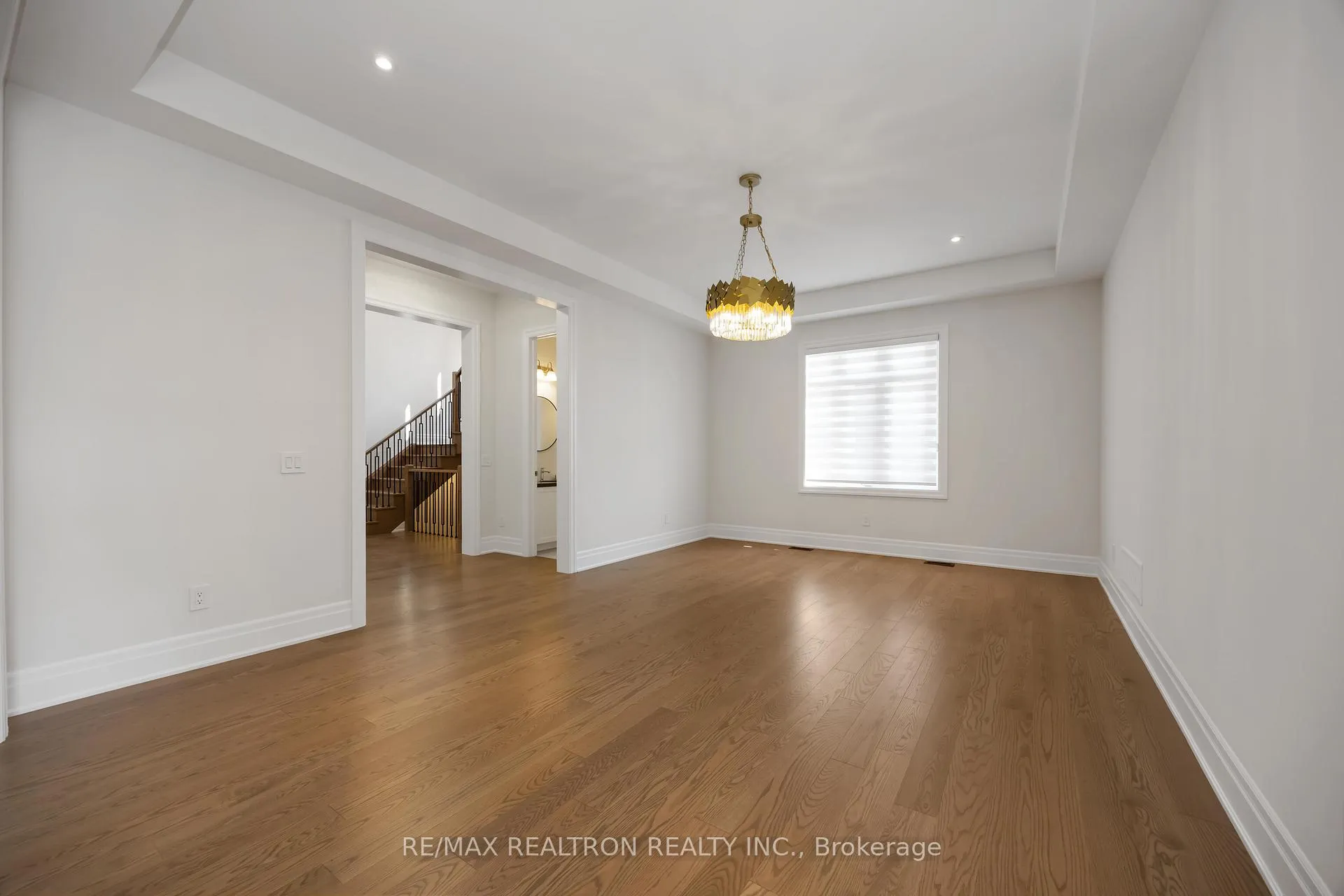 Photo 8 of 92 Sunny Acre Crescent, King, King City — HOMEH