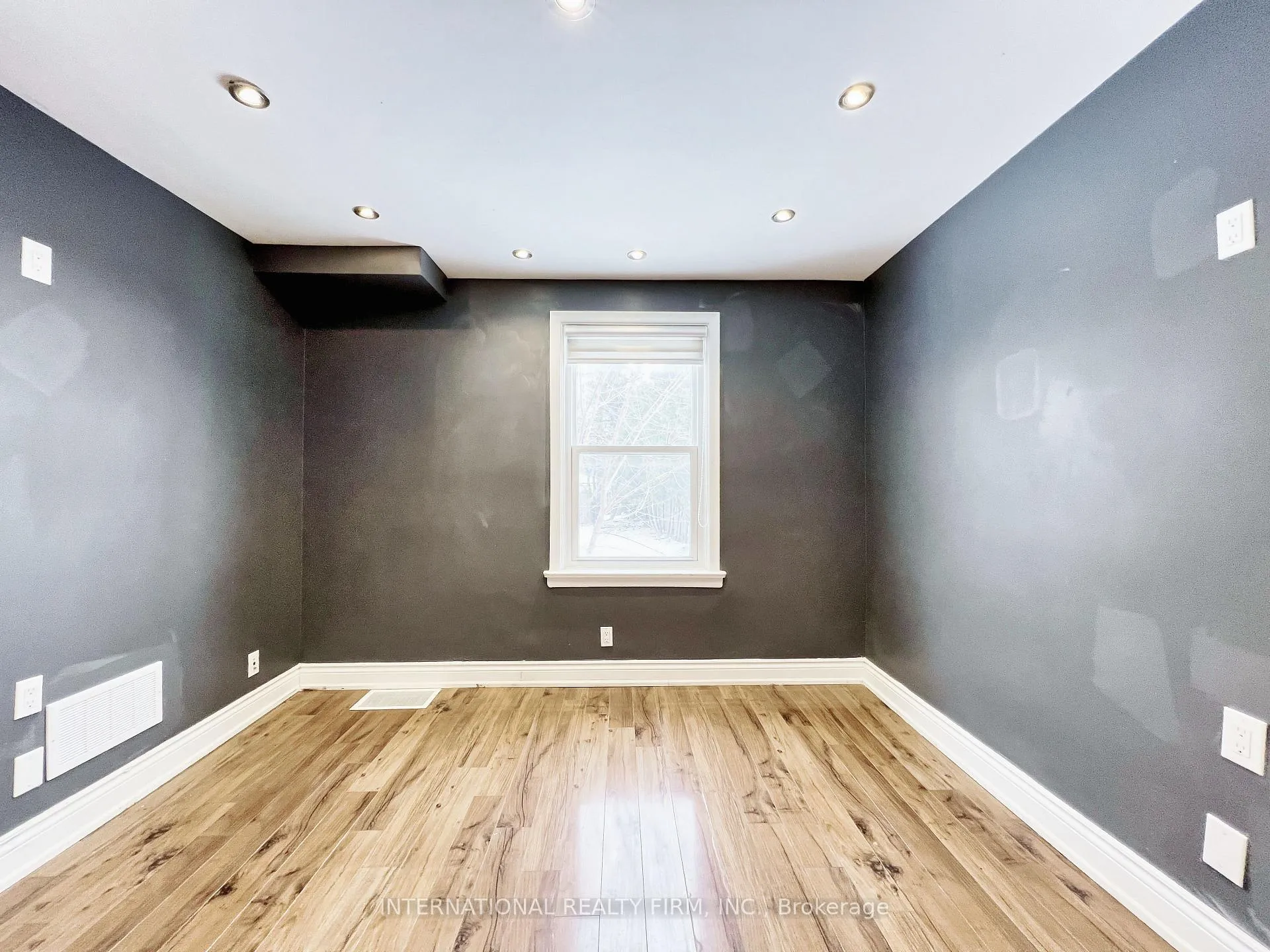 Photo 7 of 9 Lister Drive, North York, Newtonbrook West — HOMEH