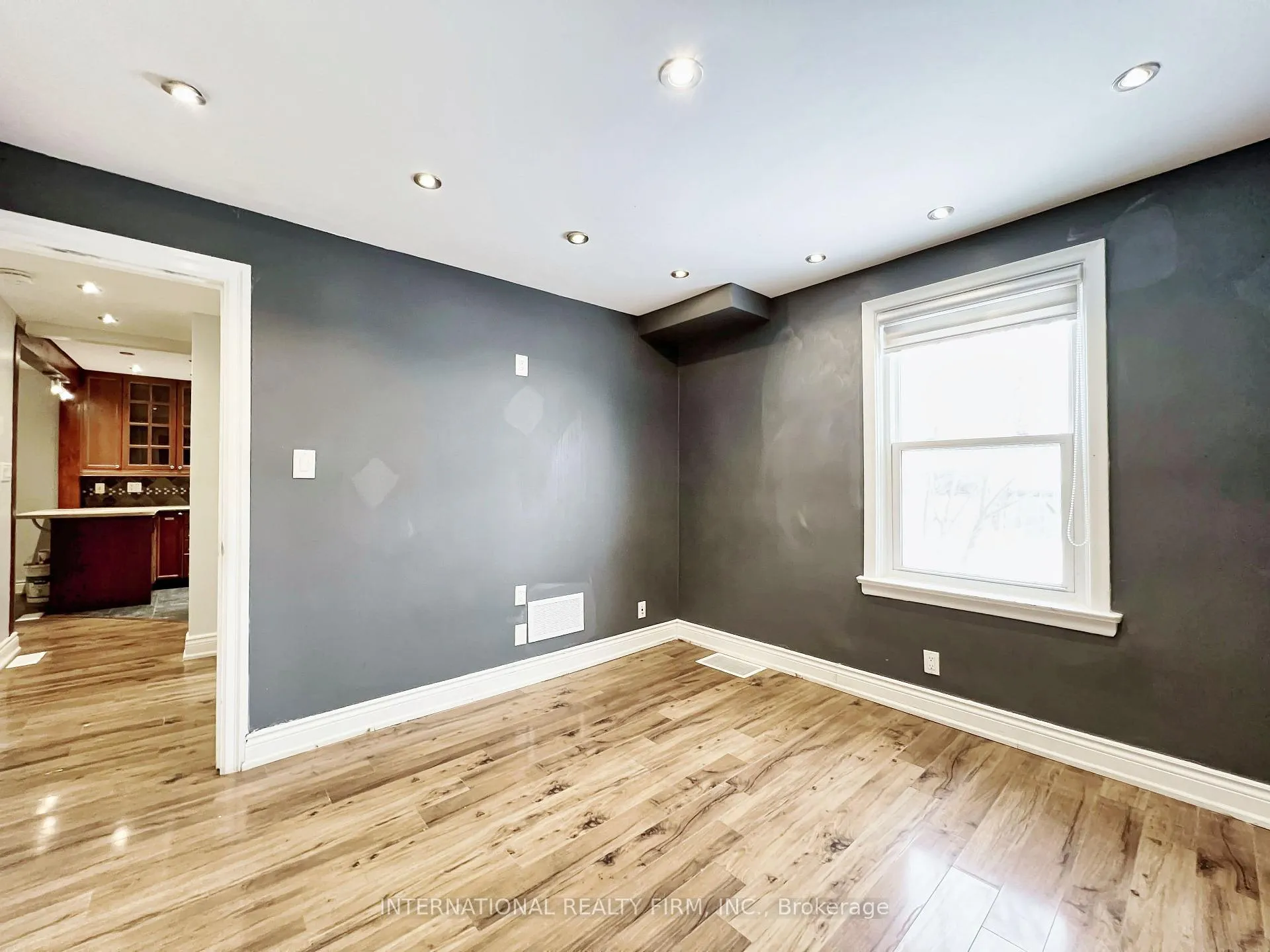 Photo 8 of 9 Lister Drive, North York, Newtonbrook West — HOMEH