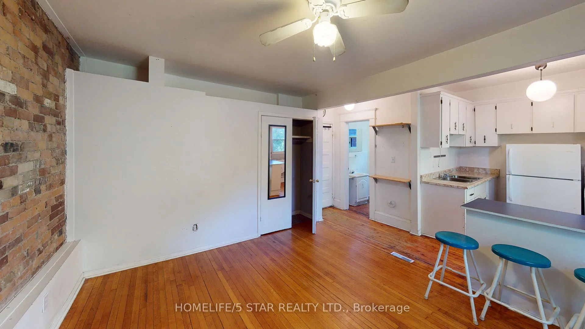 Photo 5 of Unit Apt 2B, 78 Dewson Street, Toronto, Palmerston-Little Italy — HOMEH