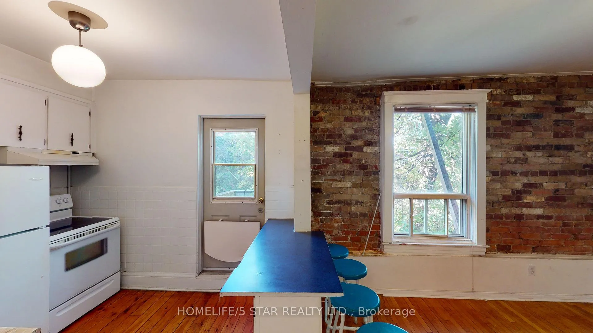 Photo 7 of Unit Apt 2B, 78 Dewson Street, Toronto, Palmerston-Little Italy — HOMEH