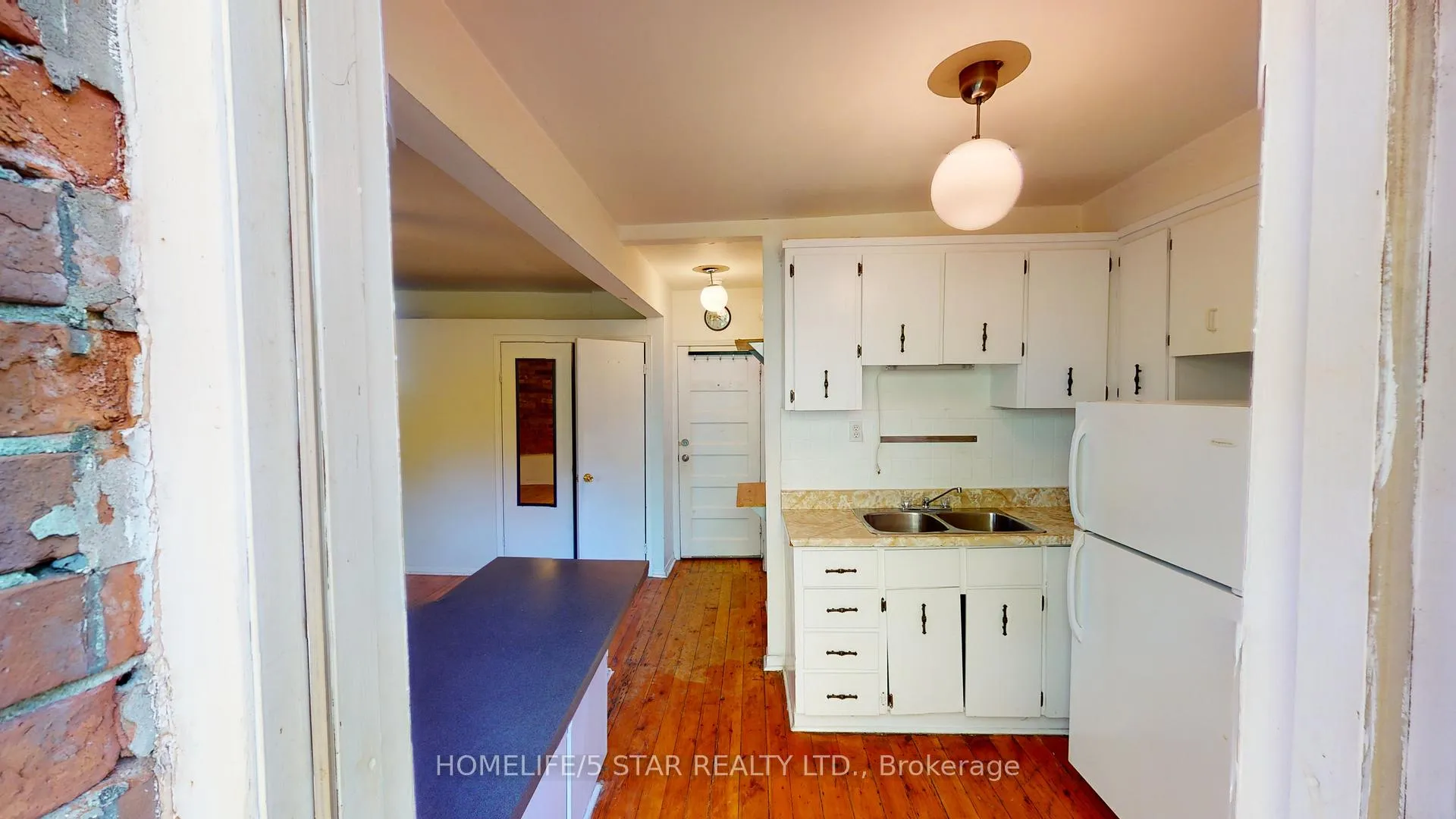Photo 10 of Unit Apt 2B, 78 Dewson Street, Toronto, Palmerston-Little Italy — HOMEH