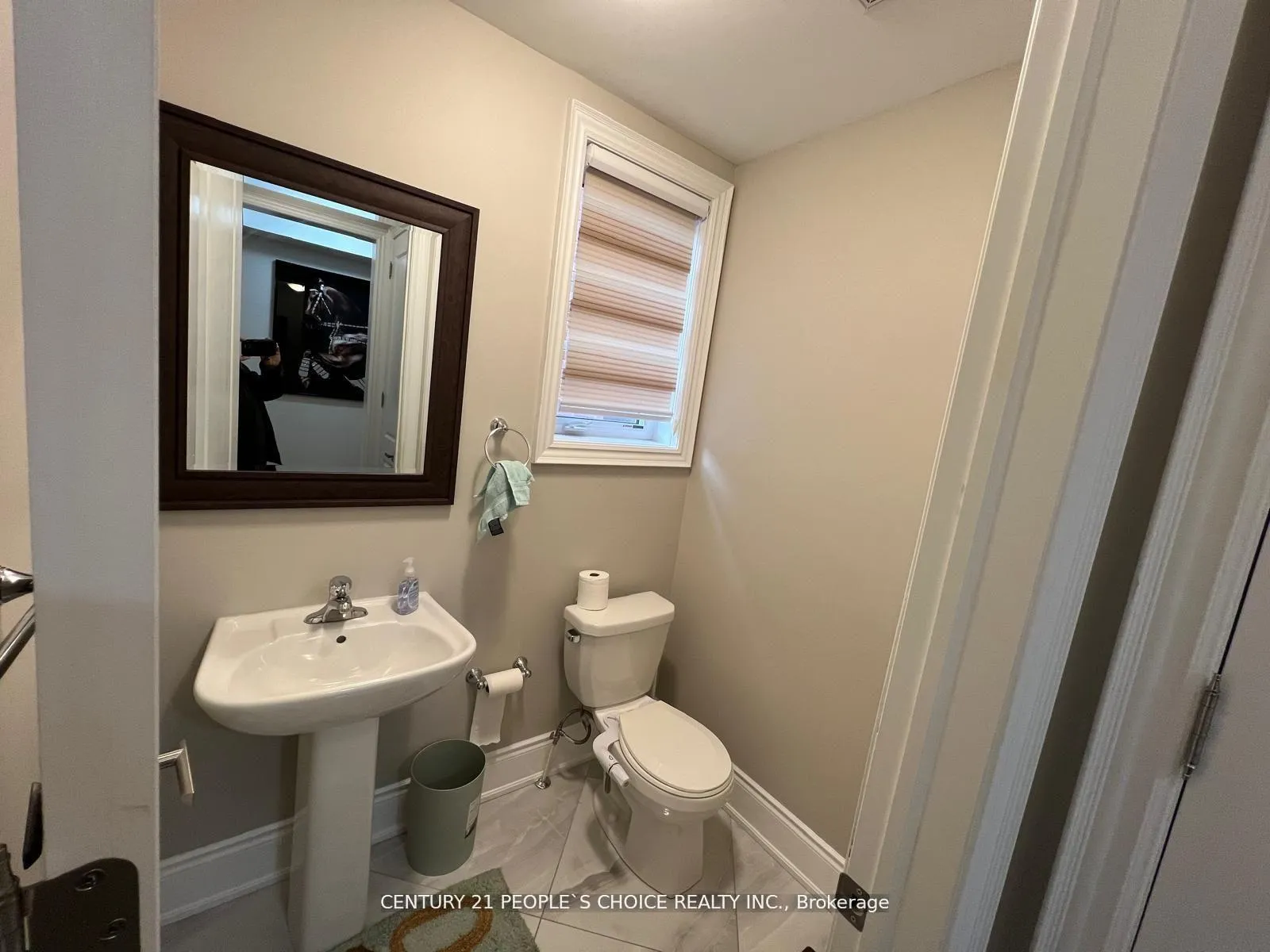 Photo 5 of 22 Elderslie Crescent, Vaughan, Kleinburg — HOMEH