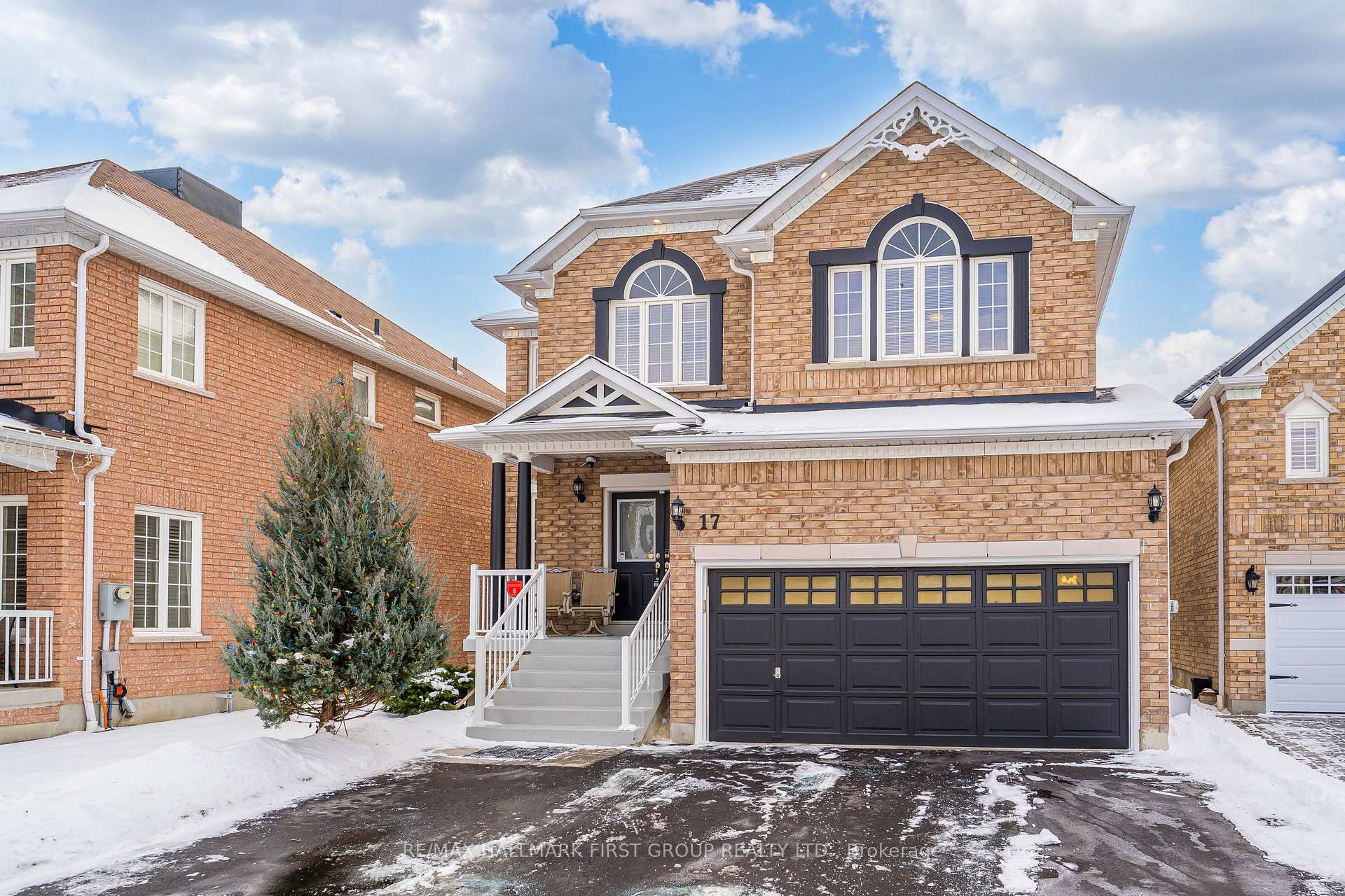 Photo 2 of 17 Stammers Drive, Ajax, Northwest Ajax — HOMEH