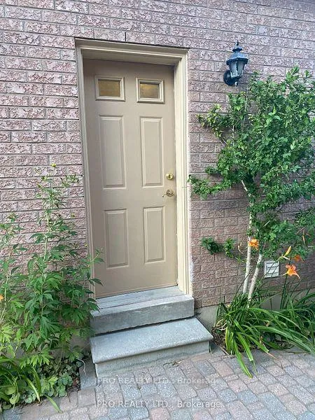 Photo 2 of 51 Berrydown Drive, Caledon, Bolton East — HOMEH