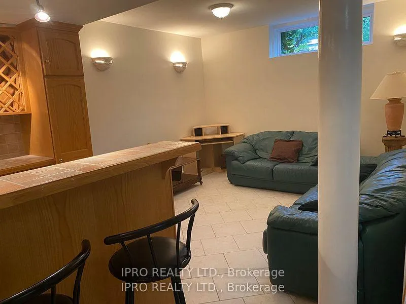 Photo 17 of 51 Berrydown Drive, Caledon, Bolton East — HOMEH