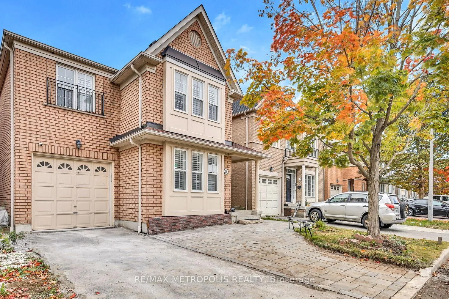 Front of Unit Bsmt, 68 Armitage Crescent