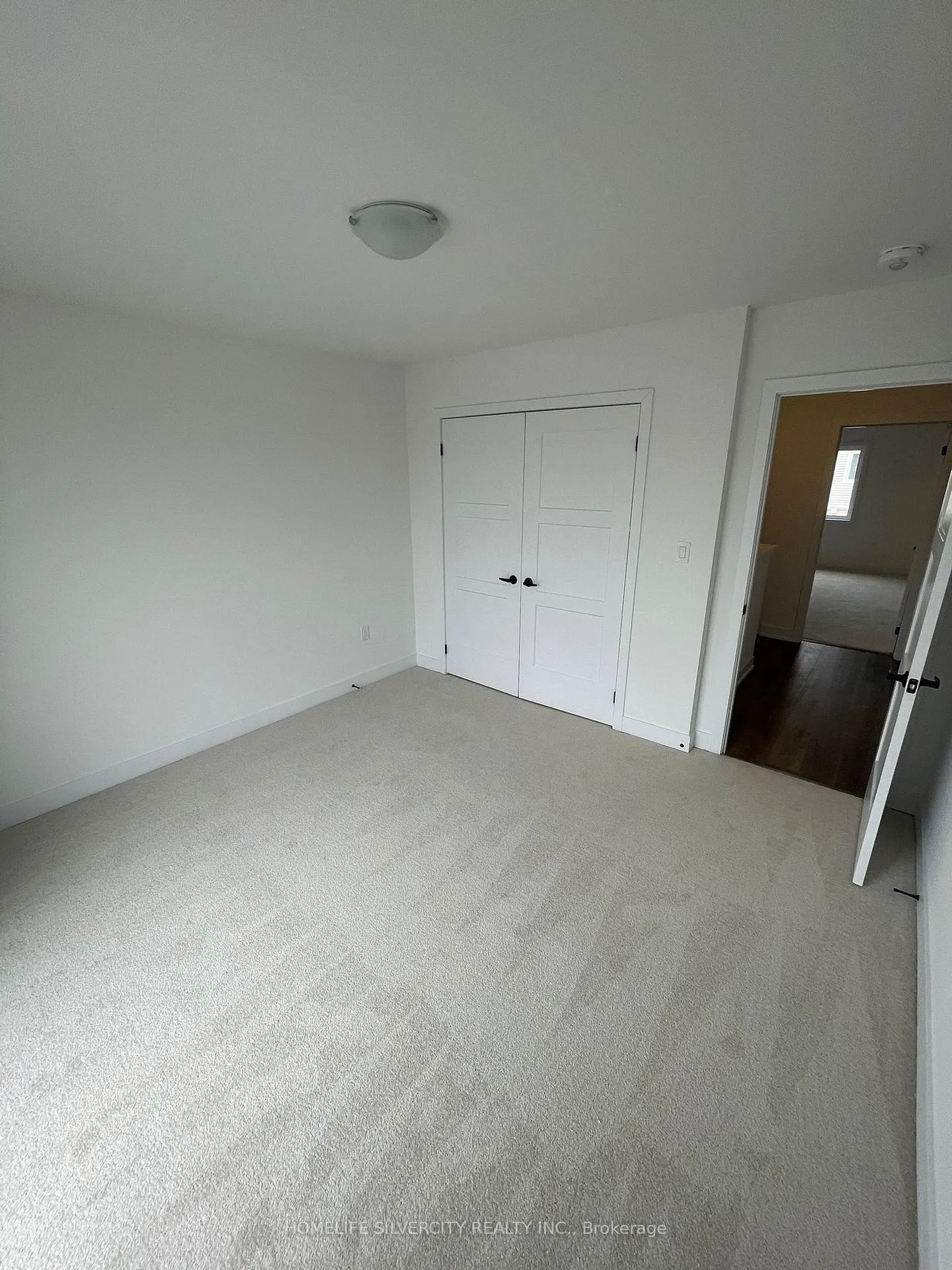 Photo 8 of 208 Prince William Way, Barrie, Rural Barrie Southwest — HOMEH