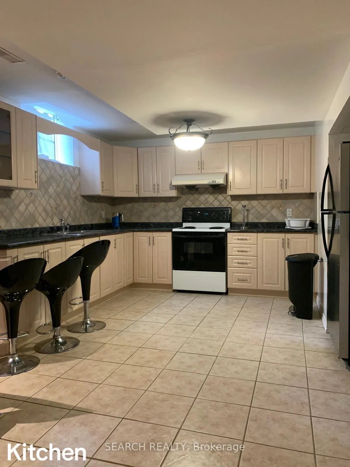 Photo 2 of Unit Basement, 105 St Urbain Drive, Vaughan, Vellore Village — HOMEH