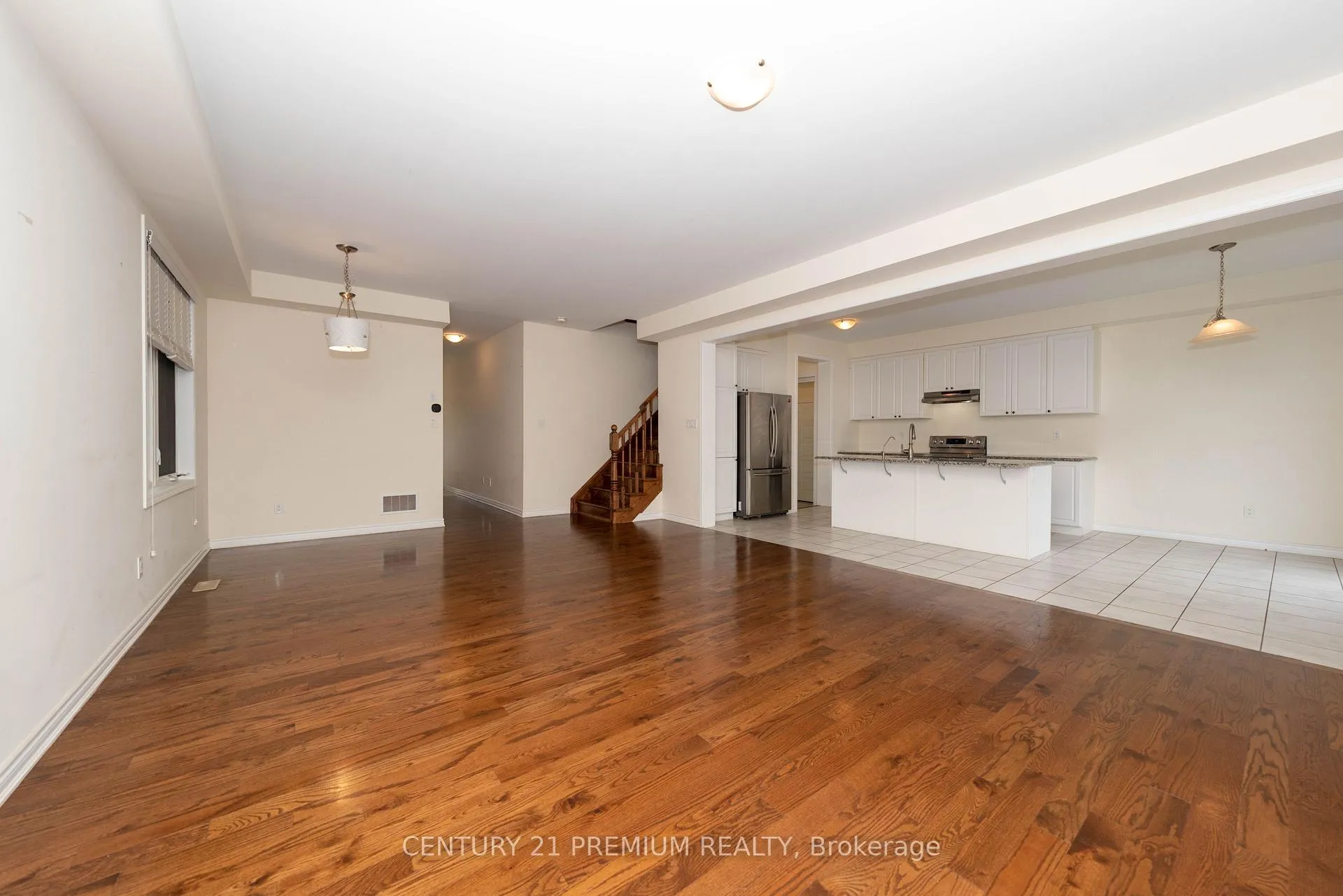 Photo 8 of 685 Doon South Drive, Kitchener — HOMEH