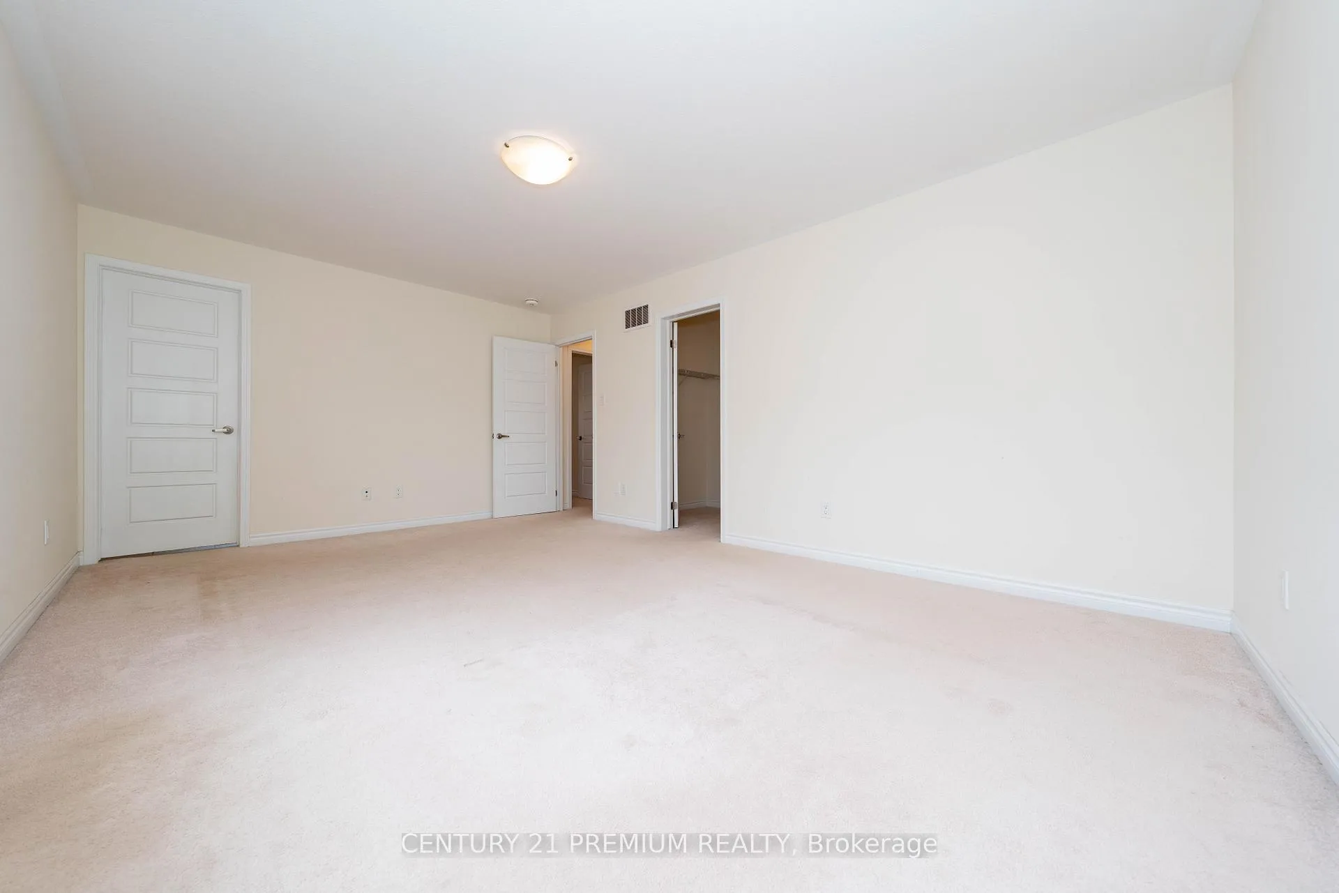 Photo 26 of 685 Doon South Drive, Kitchener — HOMEH
