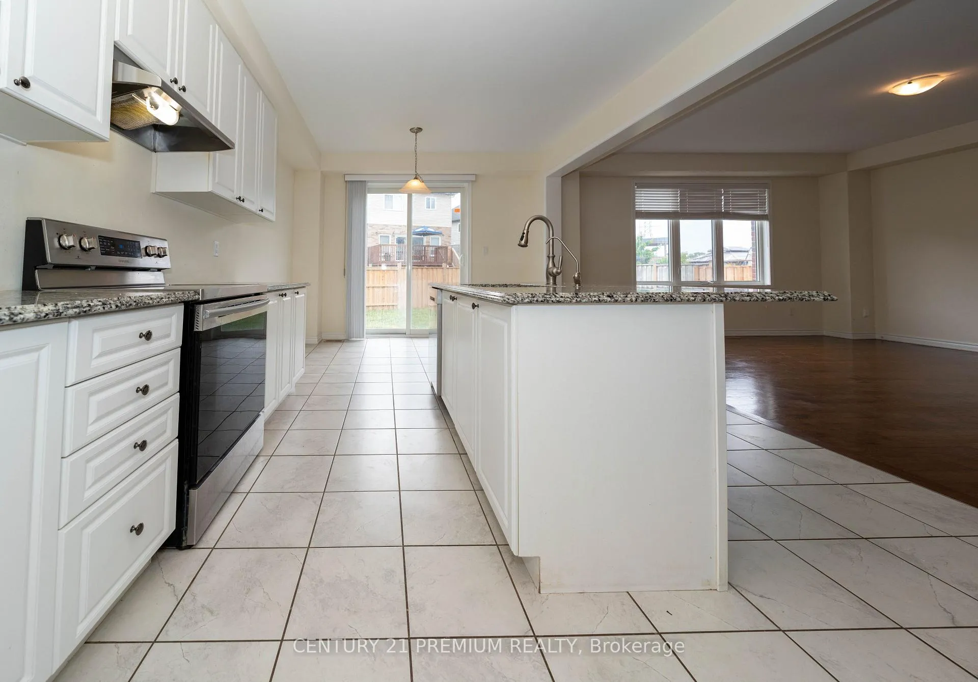 Photo 35 of 685 Doon South Drive, Kitchener — HOMEH