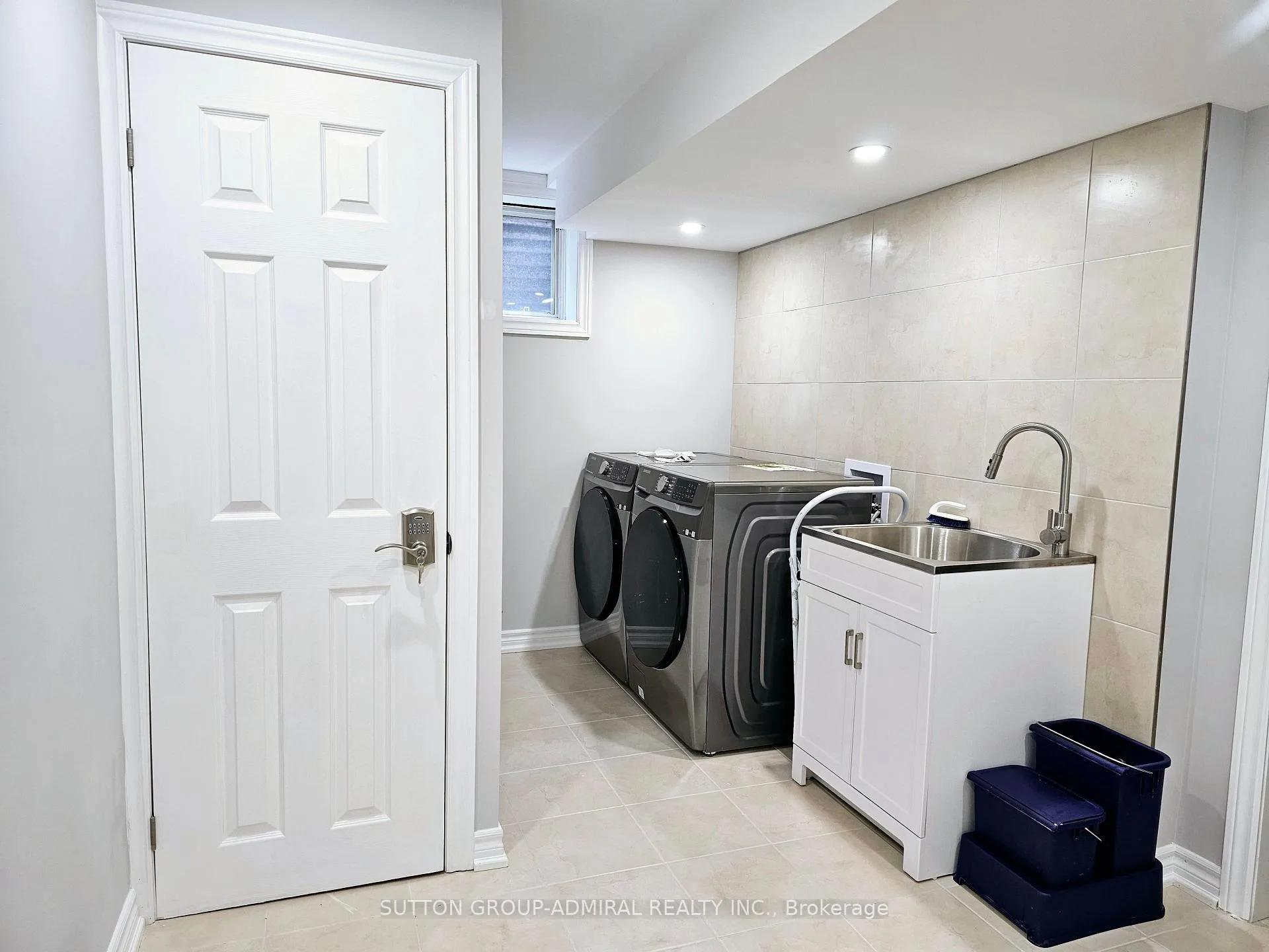 Photo 3 of Unit BSMNT, 103 Kingsnorth Boulevard, Vaughan, East Woodbridge — HOMEH