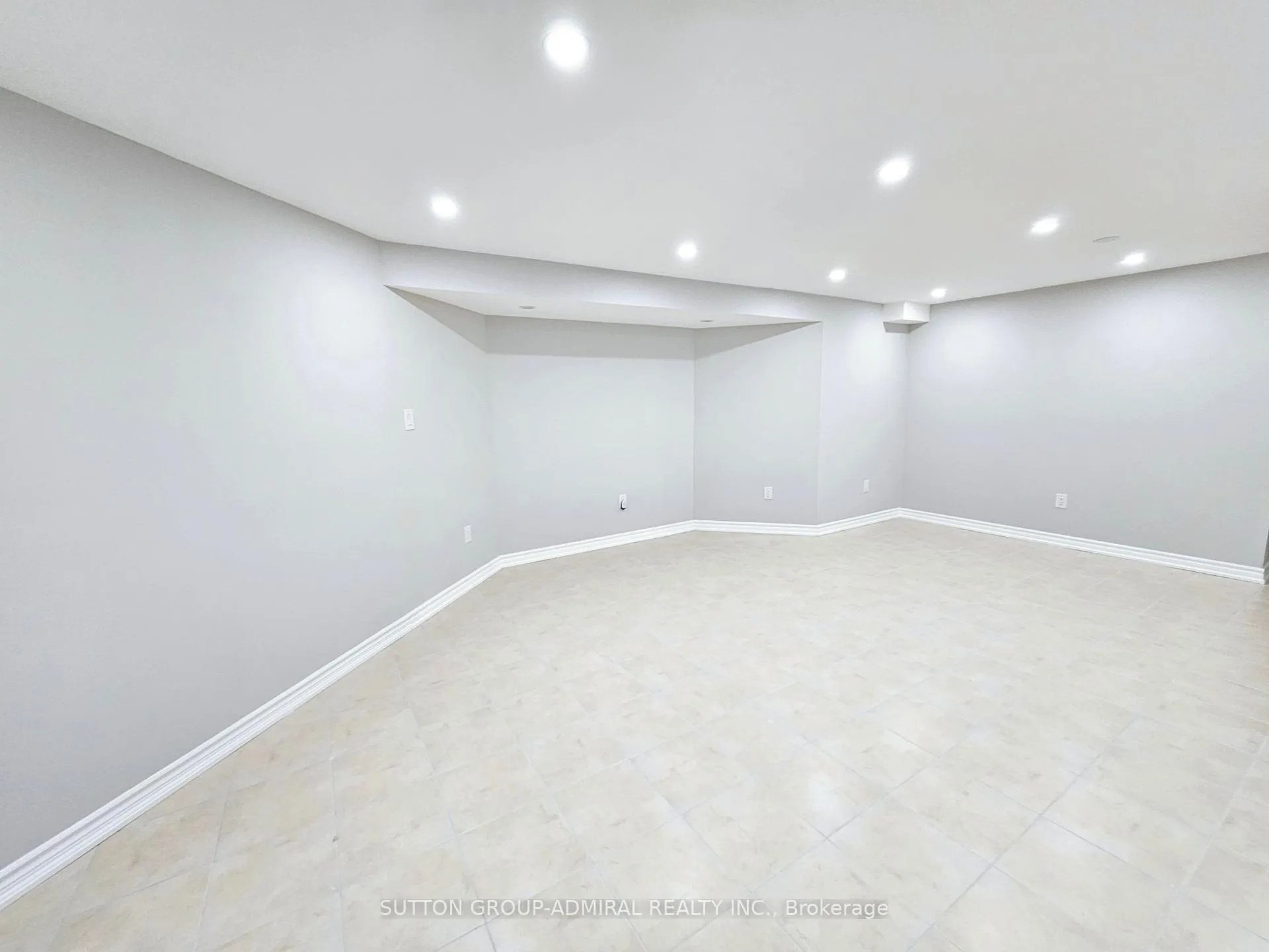 Photo 5 of Unit BSMNT, 103 Kingsnorth Boulevard, Vaughan, East Woodbridge — HOMEH