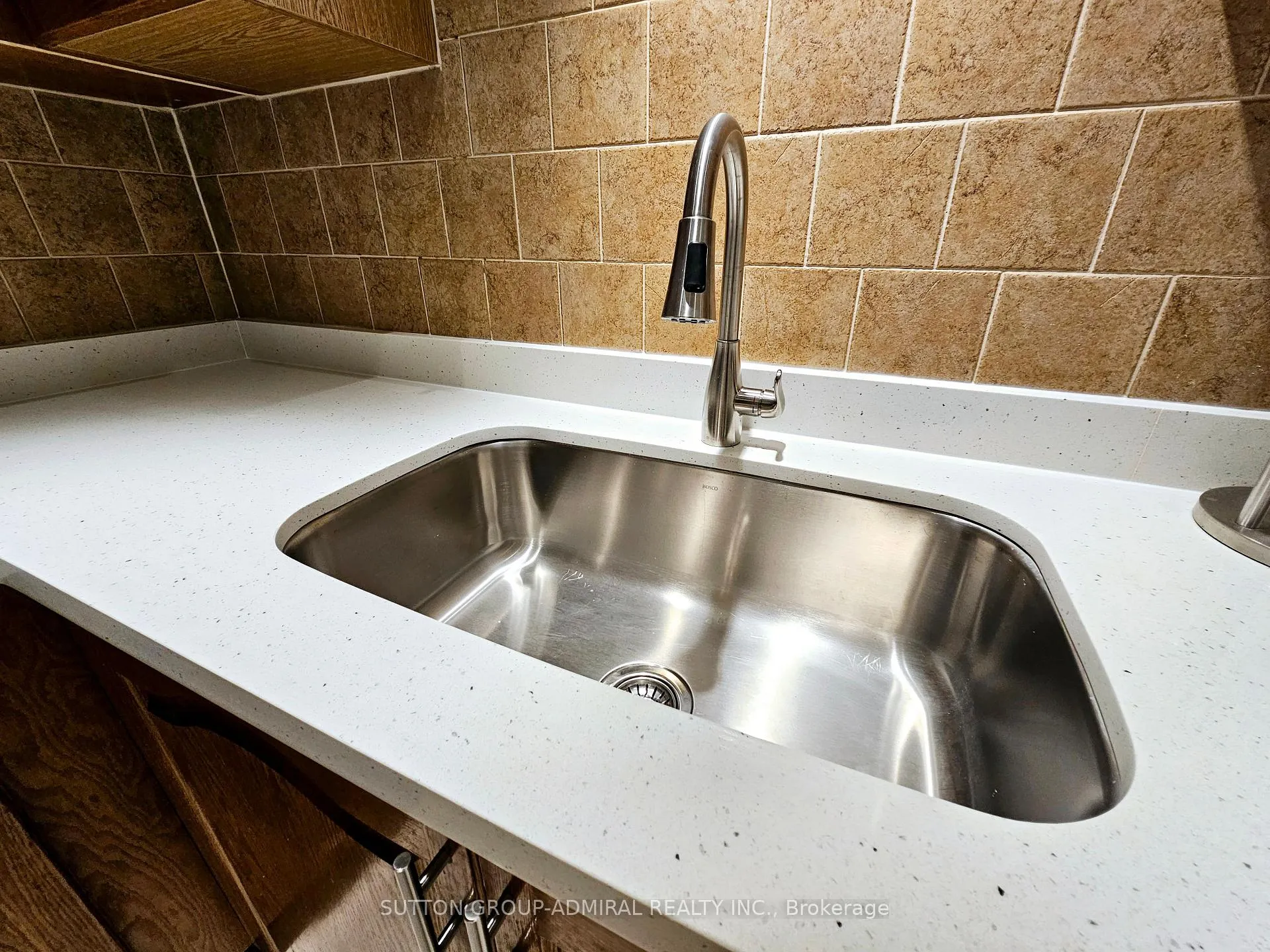 Photo 8 of Unit BSMNT, 103 Kingsnorth Boulevard, Vaughan, East Woodbridge — HOMEH