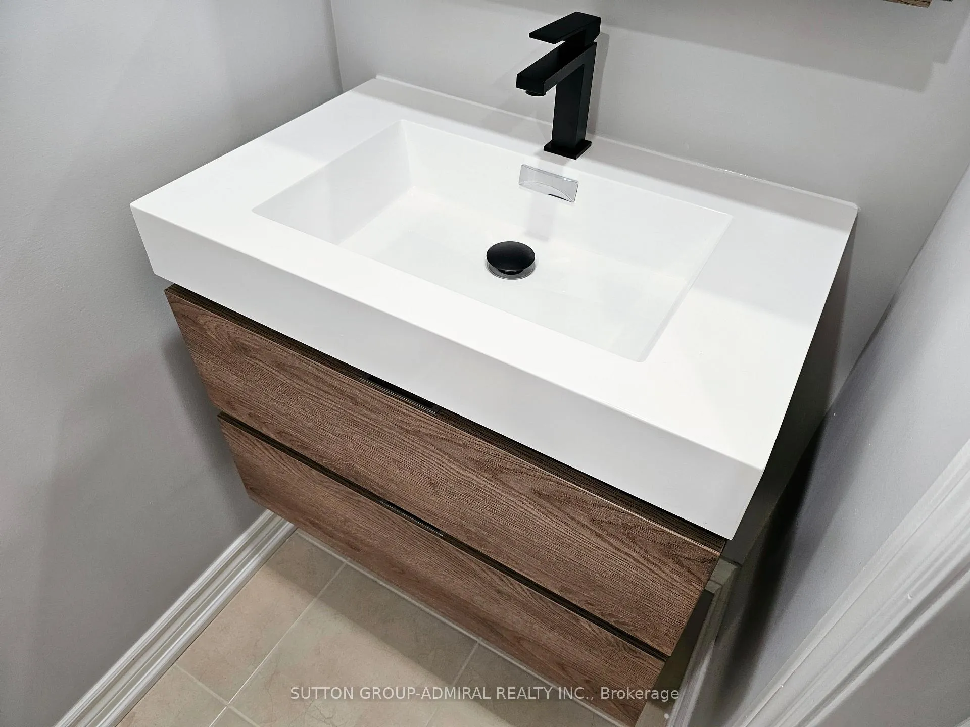 Photo 10 of Unit BSMNT, 103 Kingsnorth Boulevard, Vaughan, East Woodbridge — HOMEH