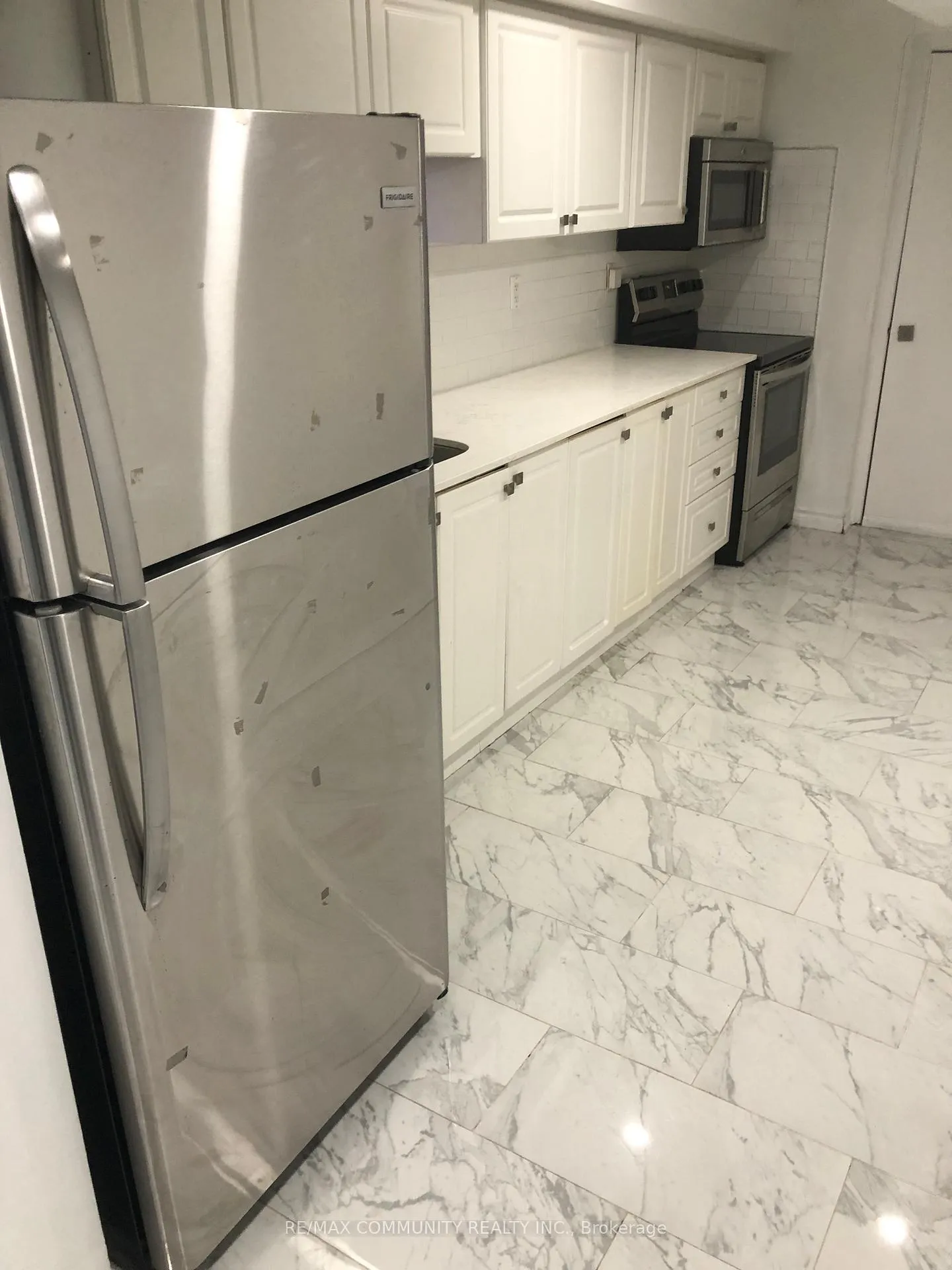 Photo 3 of Unit Bsmt, 45 Neill Avenue, Whitby, Rolling Acres — HOMEH
