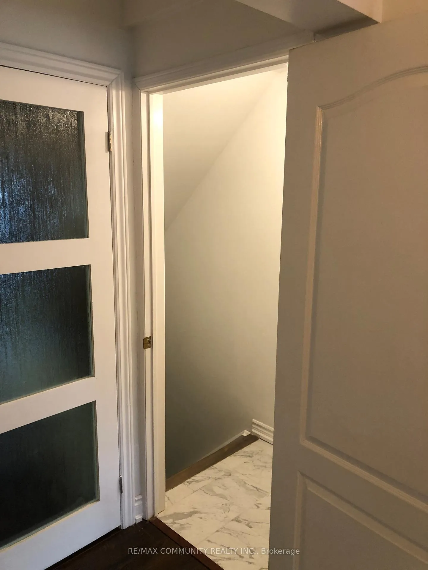 Photo 5 of Unit Bsmt, 45 Neill Avenue, Whitby, Rolling Acres — HOMEH