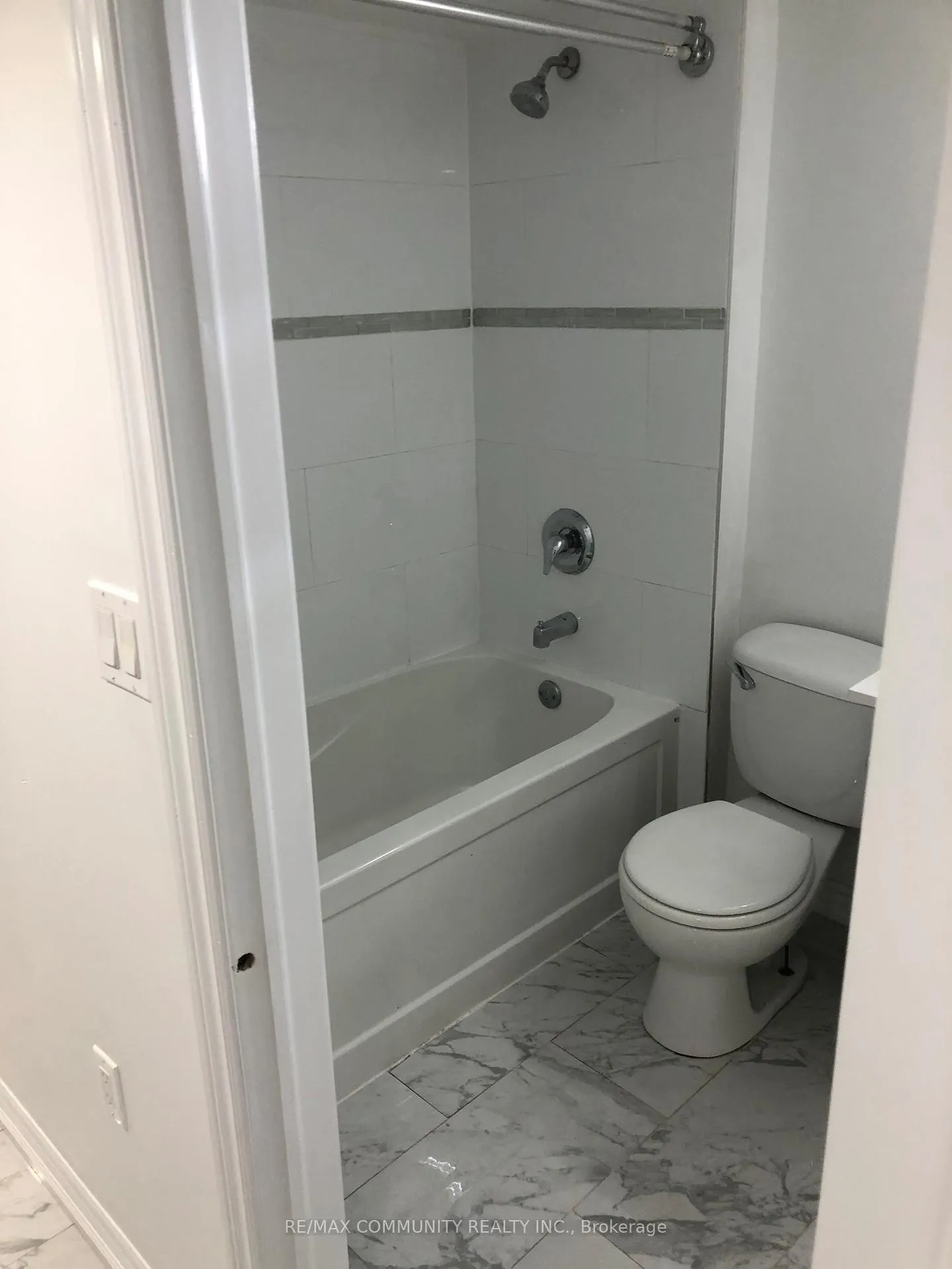 Photo 7 of Unit Bsmt, 45 Neill Avenue, Whitby, Rolling Acres — HOMEH