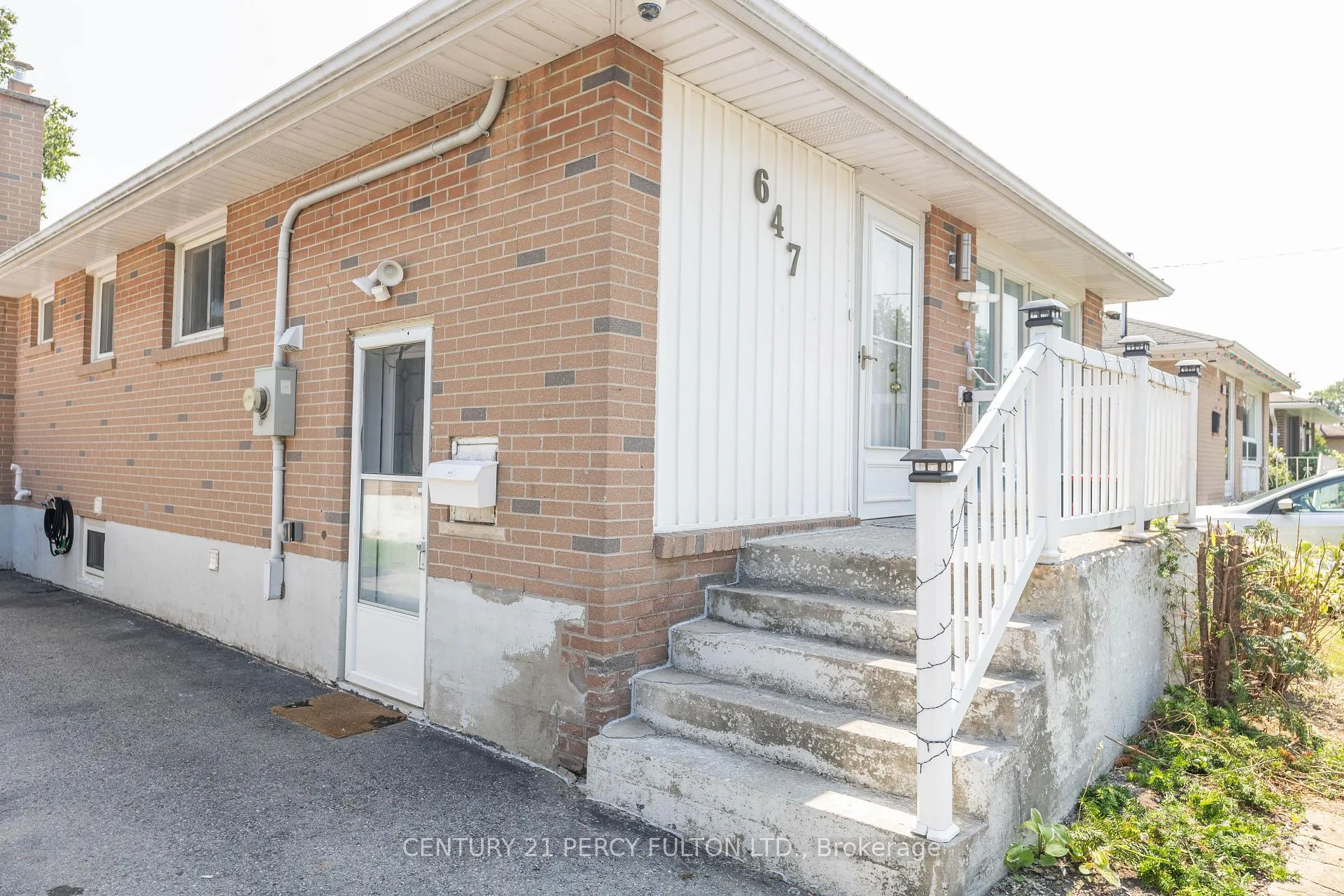 Photo 3 of Unit Bsmt, 647 Perry Crescent, Oshawa, Vanier — HOMEH