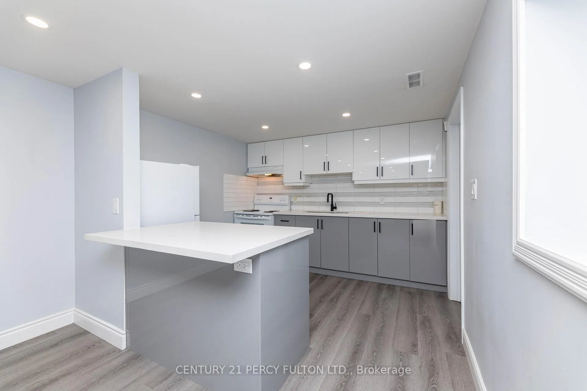 Photo 11 of Unit Bsmt, 647 Perry Crescent, Oshawa, Vanier — HOMEH