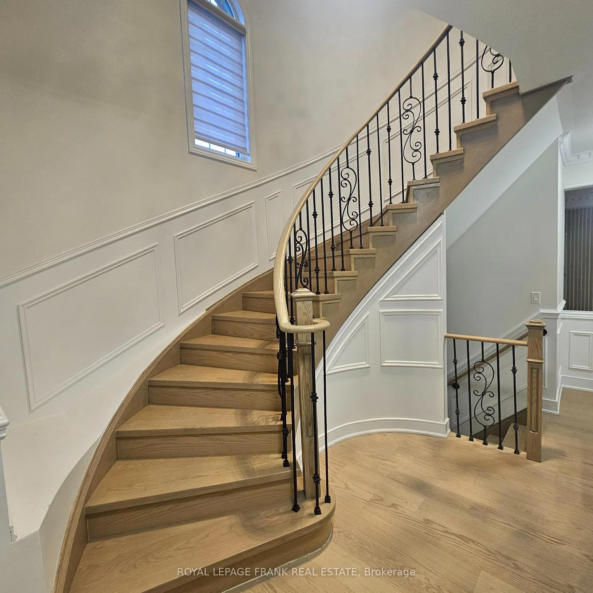 Photo 4 of 1842 Douglas Langtree Drive, Oshawa, Taunton — HOMEH