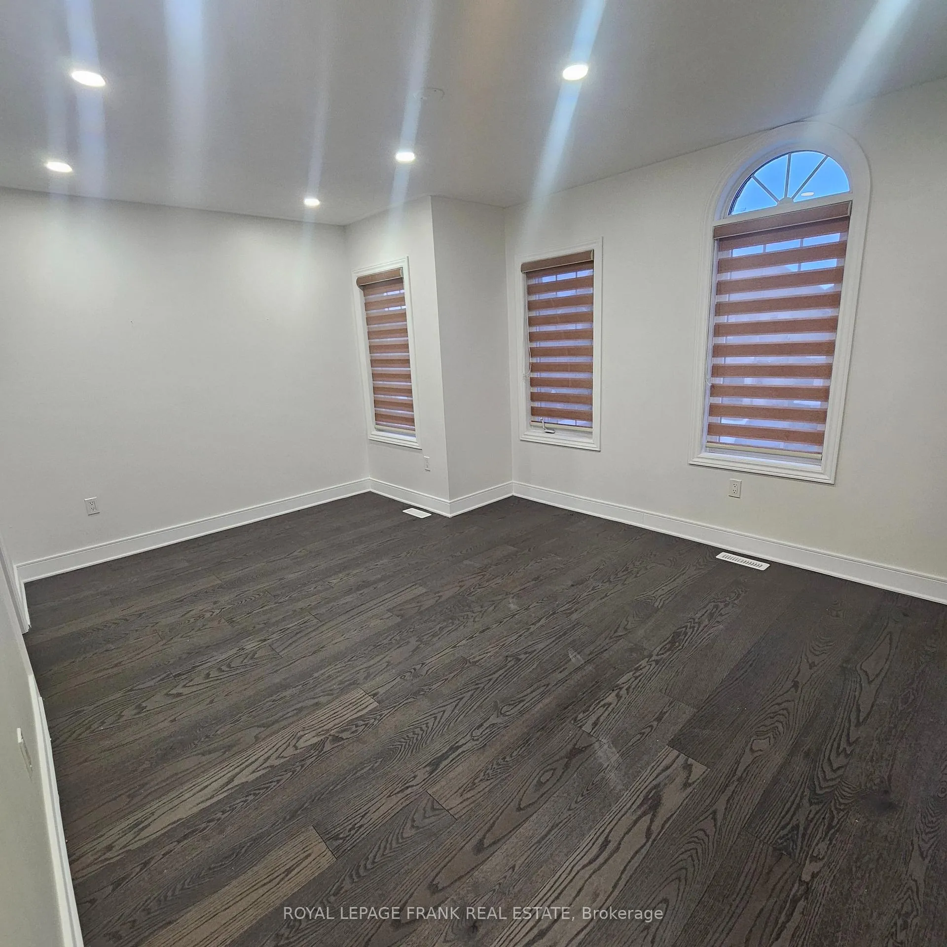 Photo 16 of 1842 Douglas Langtree Drive, Oshawa, Taunton — HOMEH