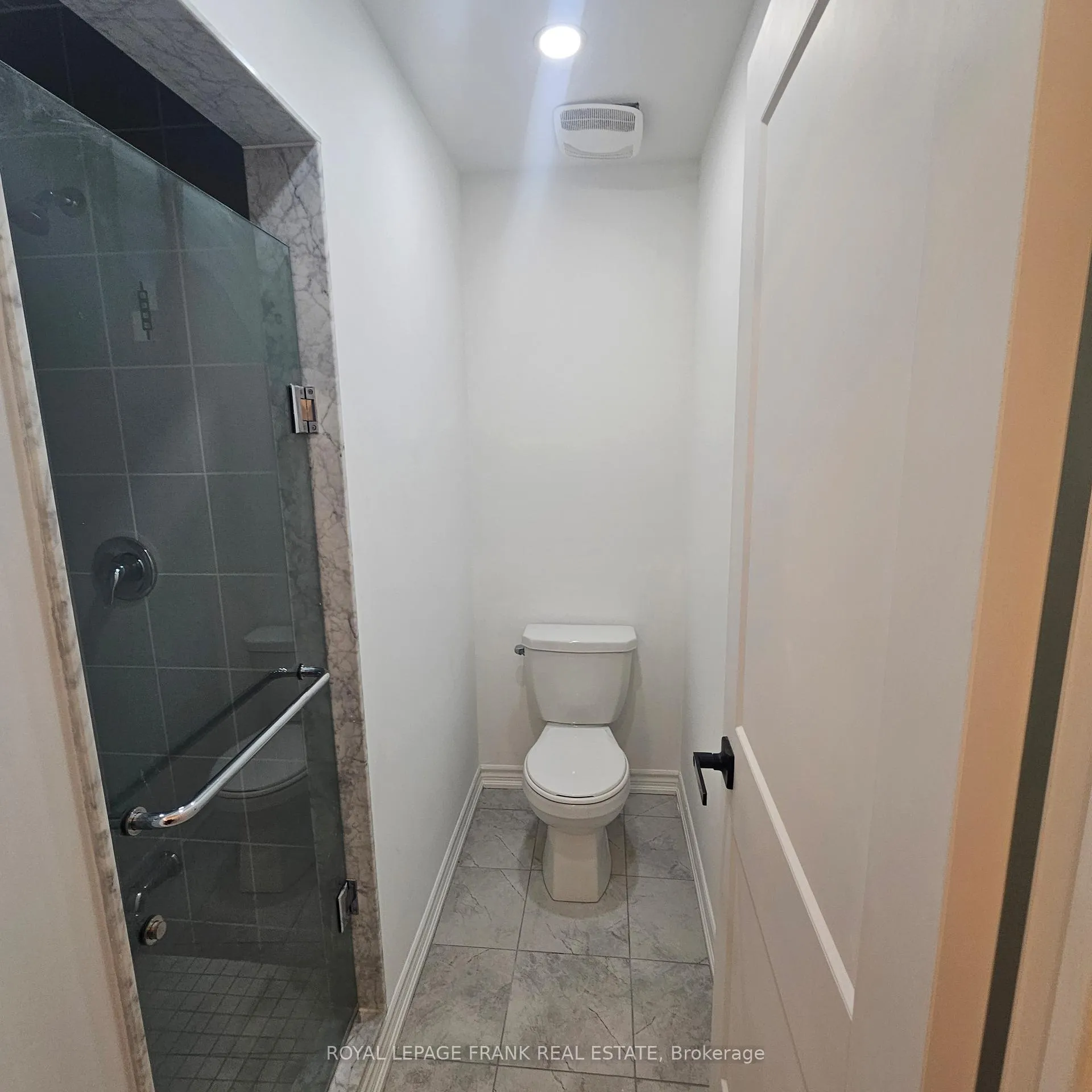 Photo 24 of 1842 Douglas Langtree Drive, Oshawa, Taunton — HOMEH